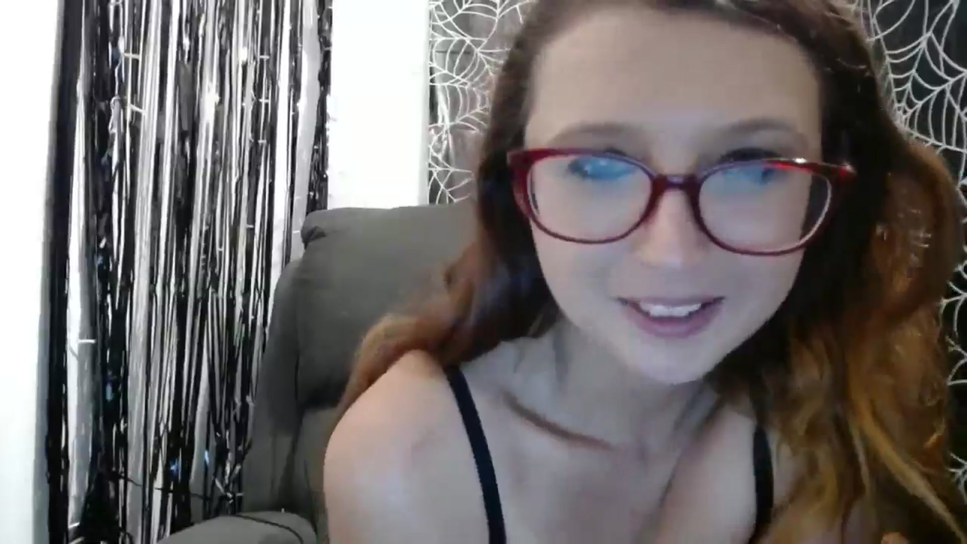 Gallery image thumbnail from BangingBella2's myfreecams stream on, 10/21/2024, 14:39 image 16 of 20