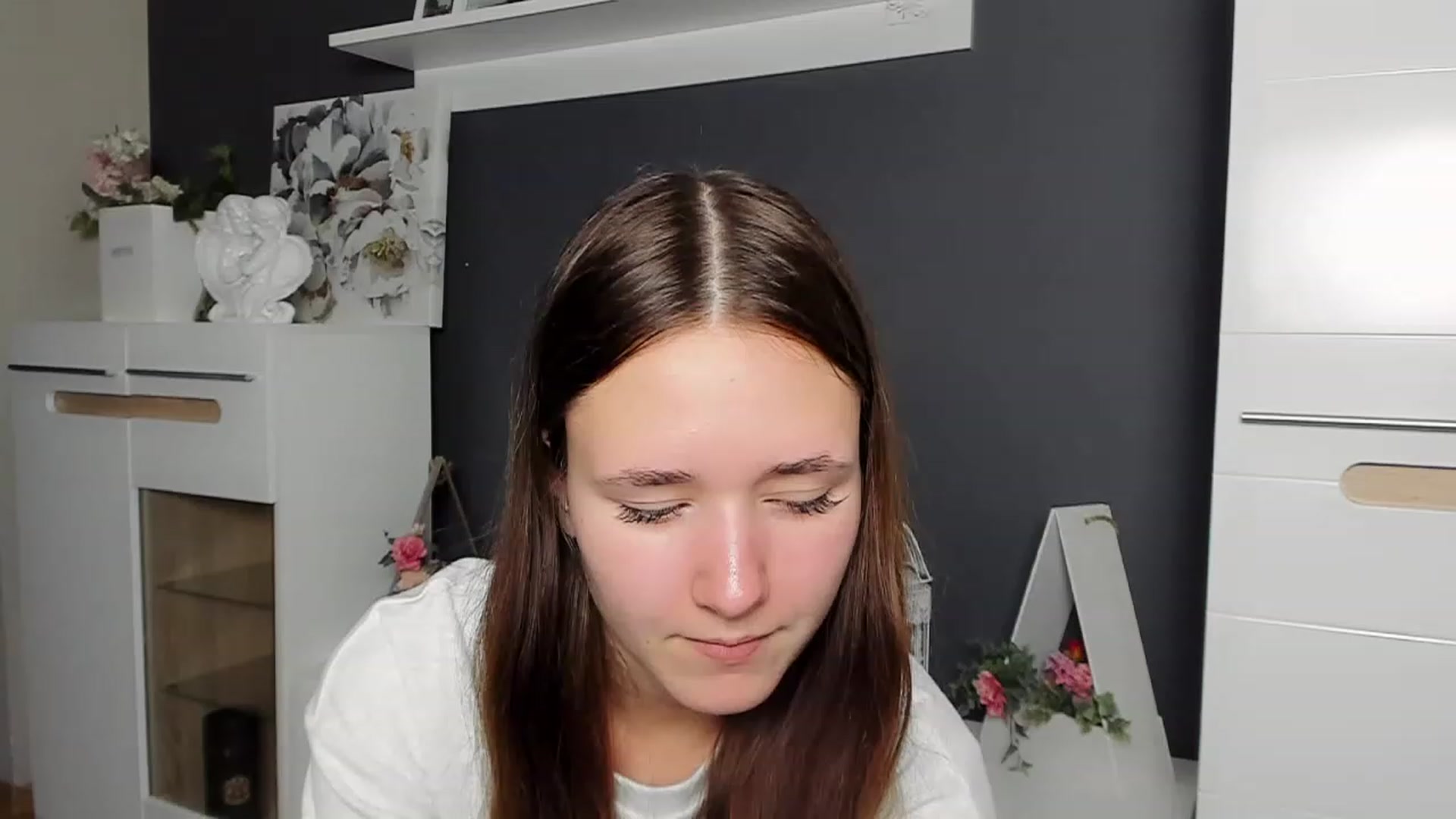 Gallery image thumbnail from Bansheee's myfreecams stream on, 12/25/2023, 03:10 image 15 of 20