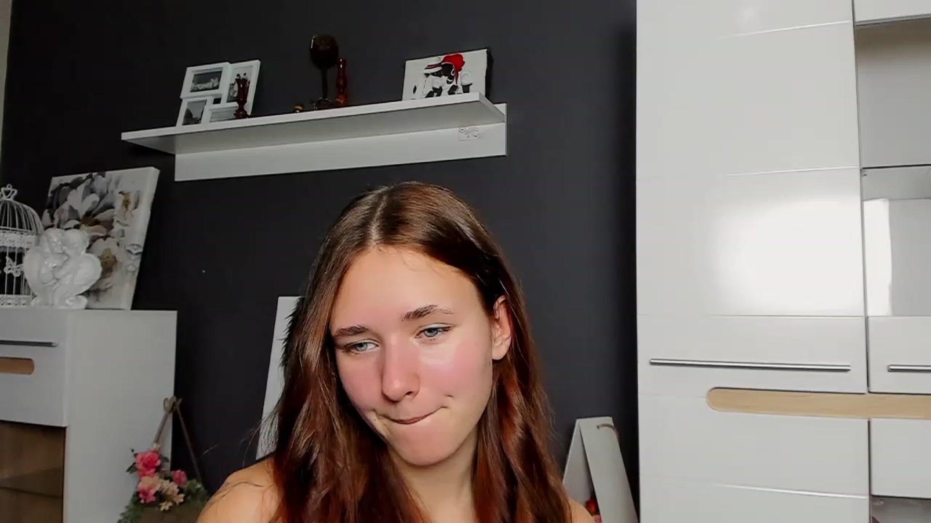 Gallery image thumbnail from Bansheee's myfreecams stream on, 01/06/2024, 21:19 image 1 of 20
