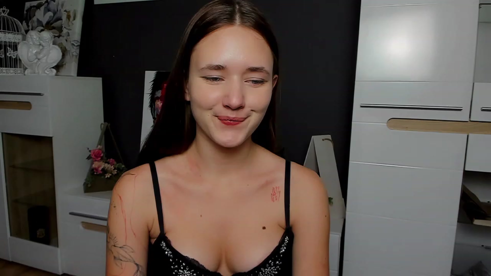 Gallery image thumbnail from Bansheee's myfreecams stream on, 01/09/2024, 02:48 image 7 of 20