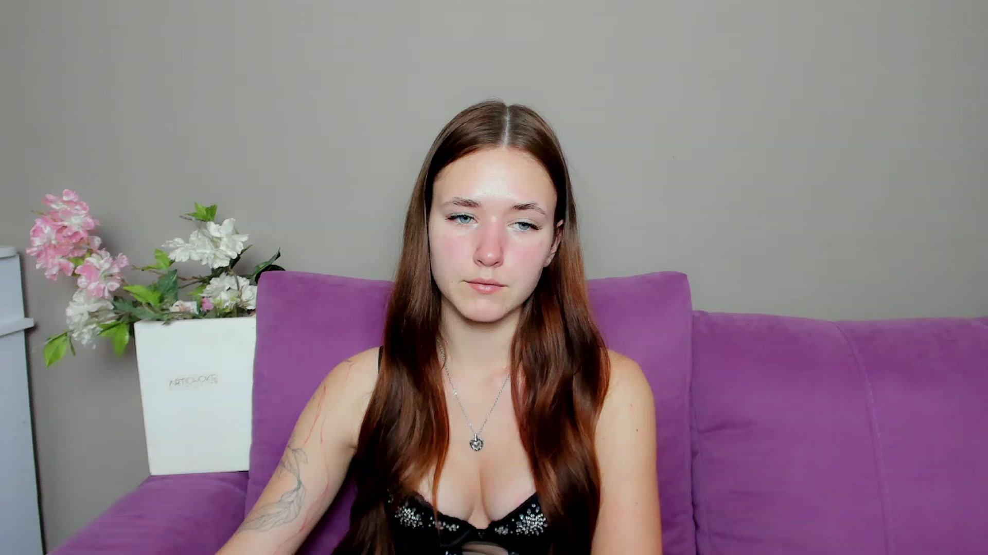 Gallery image thumbnail from Bansheee's myfreecams stream on, 01/10/2024, 24:39 image 19 of 20