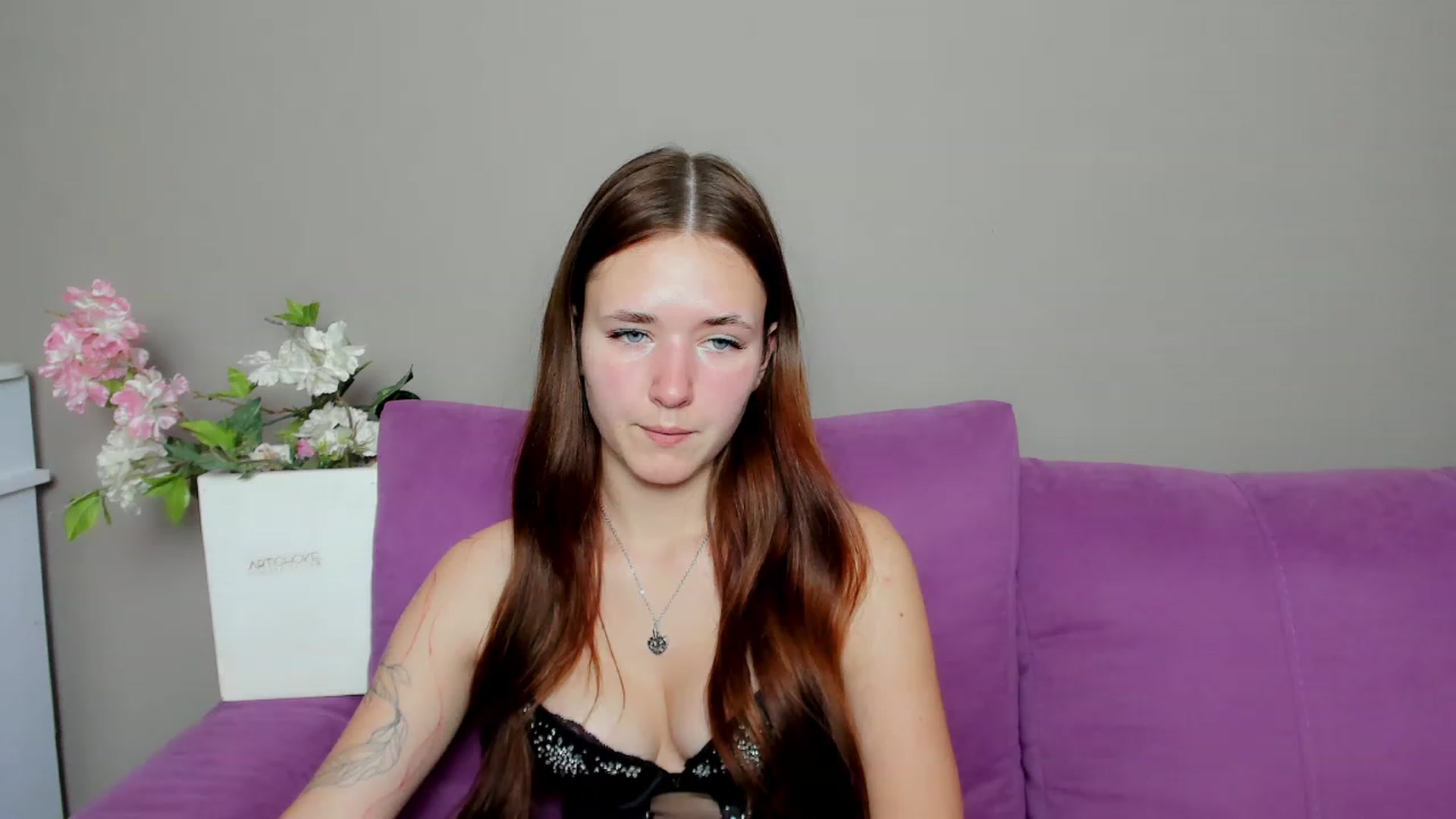 Gallery image thumbnail from Bansheee's myfreecams stream on, 01/10/2024, 24:39 image 5 of 20