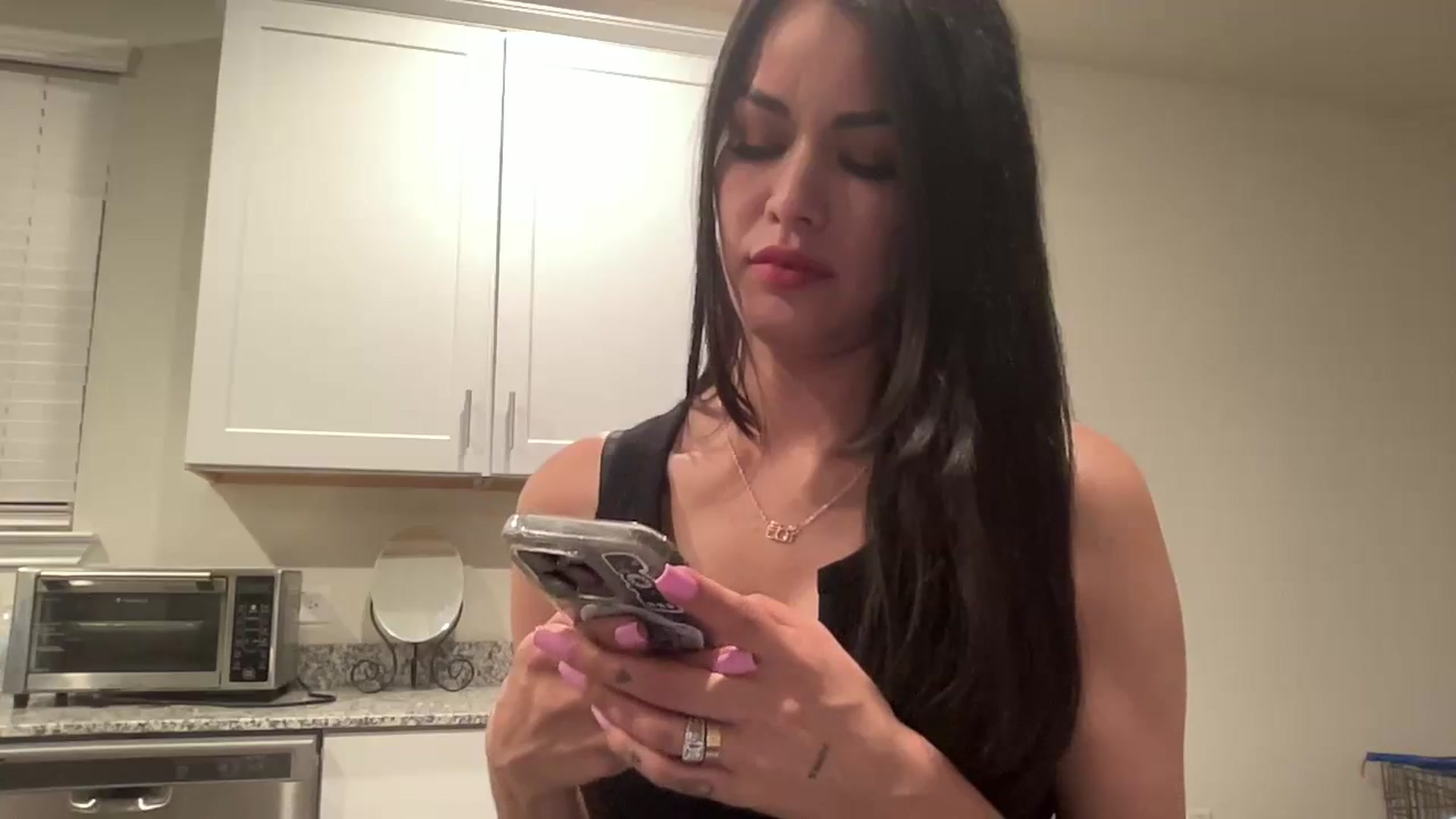 Gallery image thumbnail from BaoVyy's myfreecams stream on, 08/18/2023, 03:29 image 15 of 20