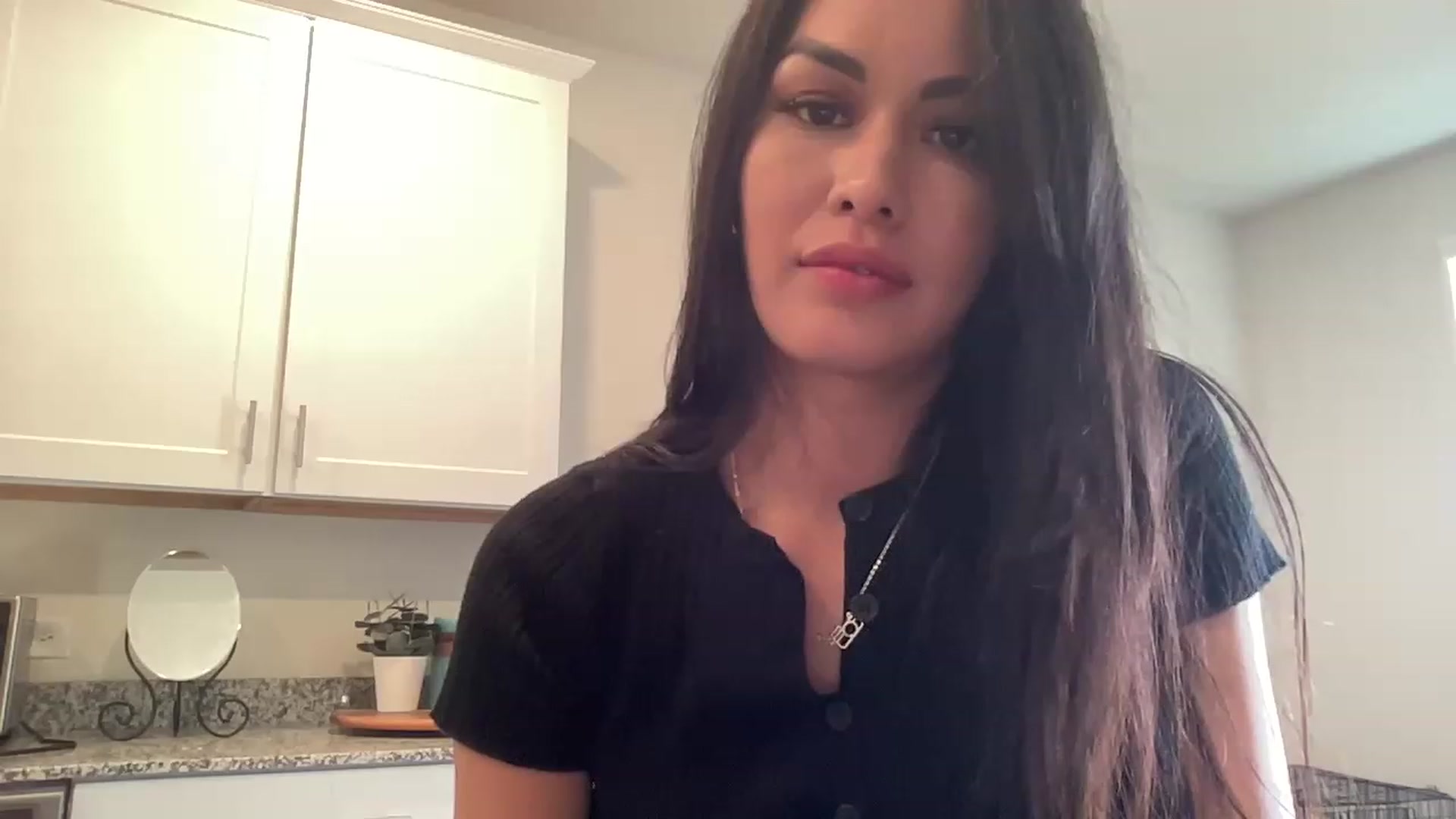 Gallery image thumbnail from BaoVyy's myfreecams stream on, 08/19/2023, 17:32 image 9 of 20