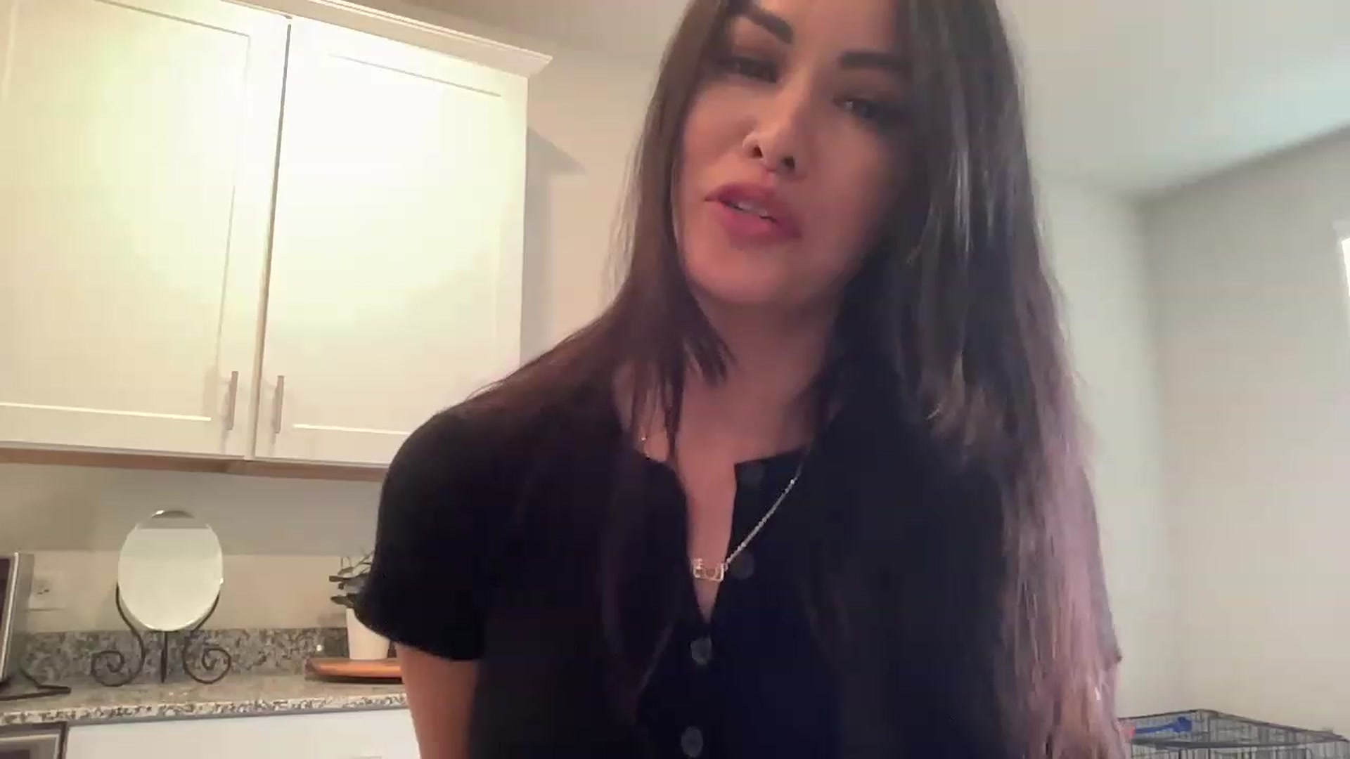 Gallery image thumbnail from BaoVyy's myfreecams stream on, 08/19/2023, 17:32 image 20 of 20