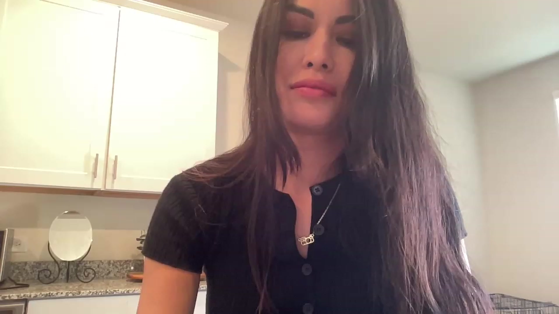 Gallery image thumbnail from BaoVyy's myfreecams stream on, 08/19/2023, 17:32 image 18 of 20