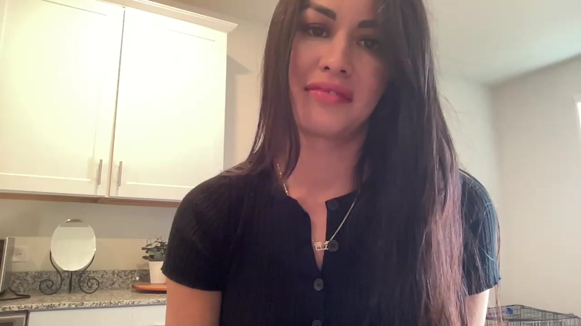 Gallery image thumbnail from BaoVyy's myfreecams stream on, 08/19/2023, 17:32 image 8 of 20