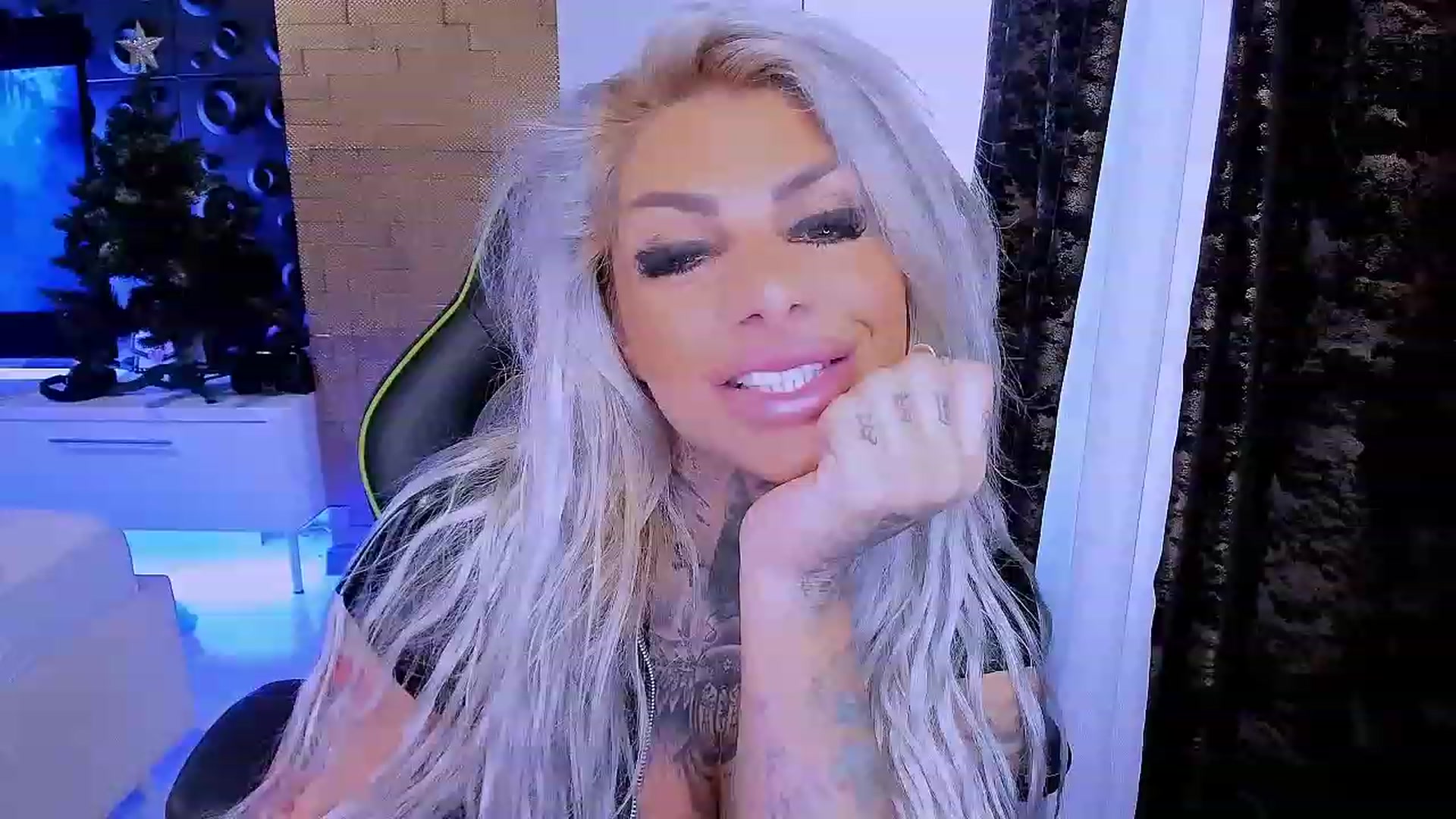 Gallery image thumbnail from BarbWire007's myfreecams stream on, 12/05/2022, 07:09 image 18 of 20