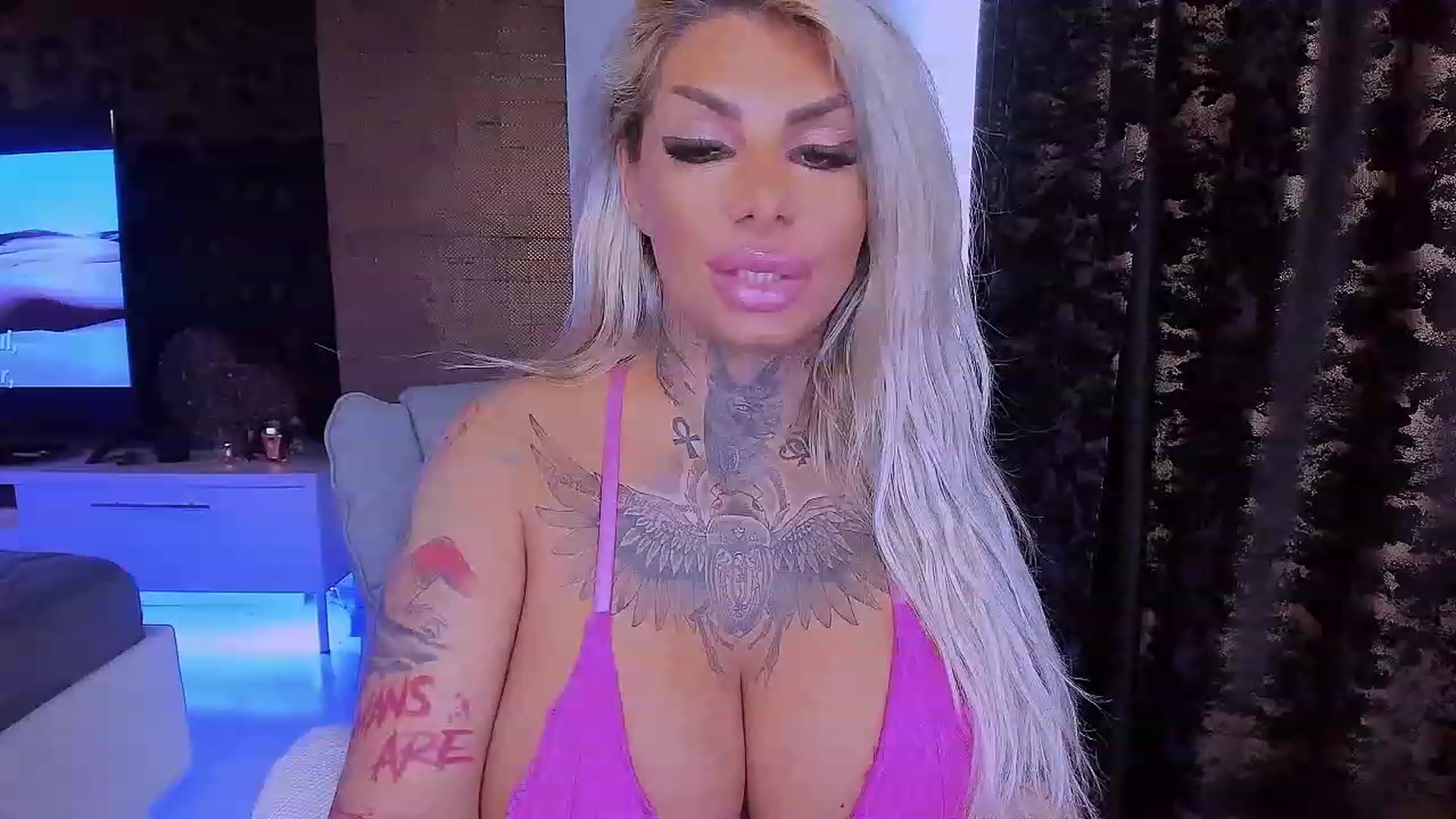 Gallery image thumbnail from BarbWire007's myfreecams stream on, 02/01/2023, 08:29 image 2 of 20