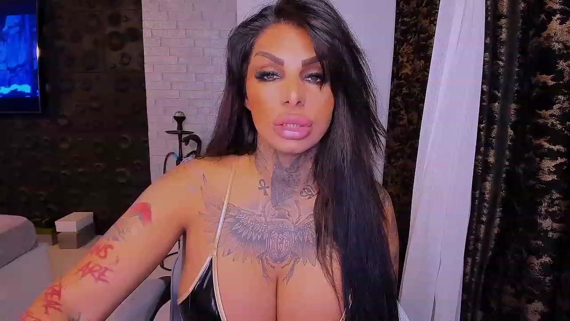 Gallery image thumbnail from BarbWire007's myfreecams stream on, 06/20/2023, 02:51 image 1 of 20