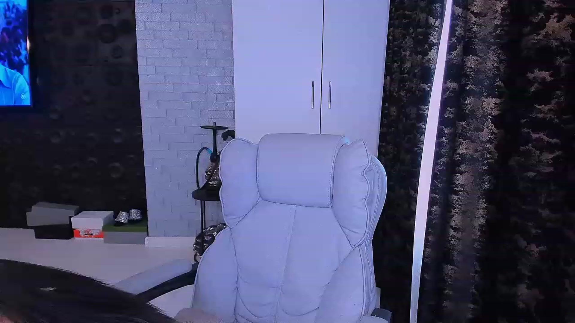 Gallery image thumbnail from BarbWire007's myfreecams stream on, 07/08/2023, 08:15 image 7 of 20