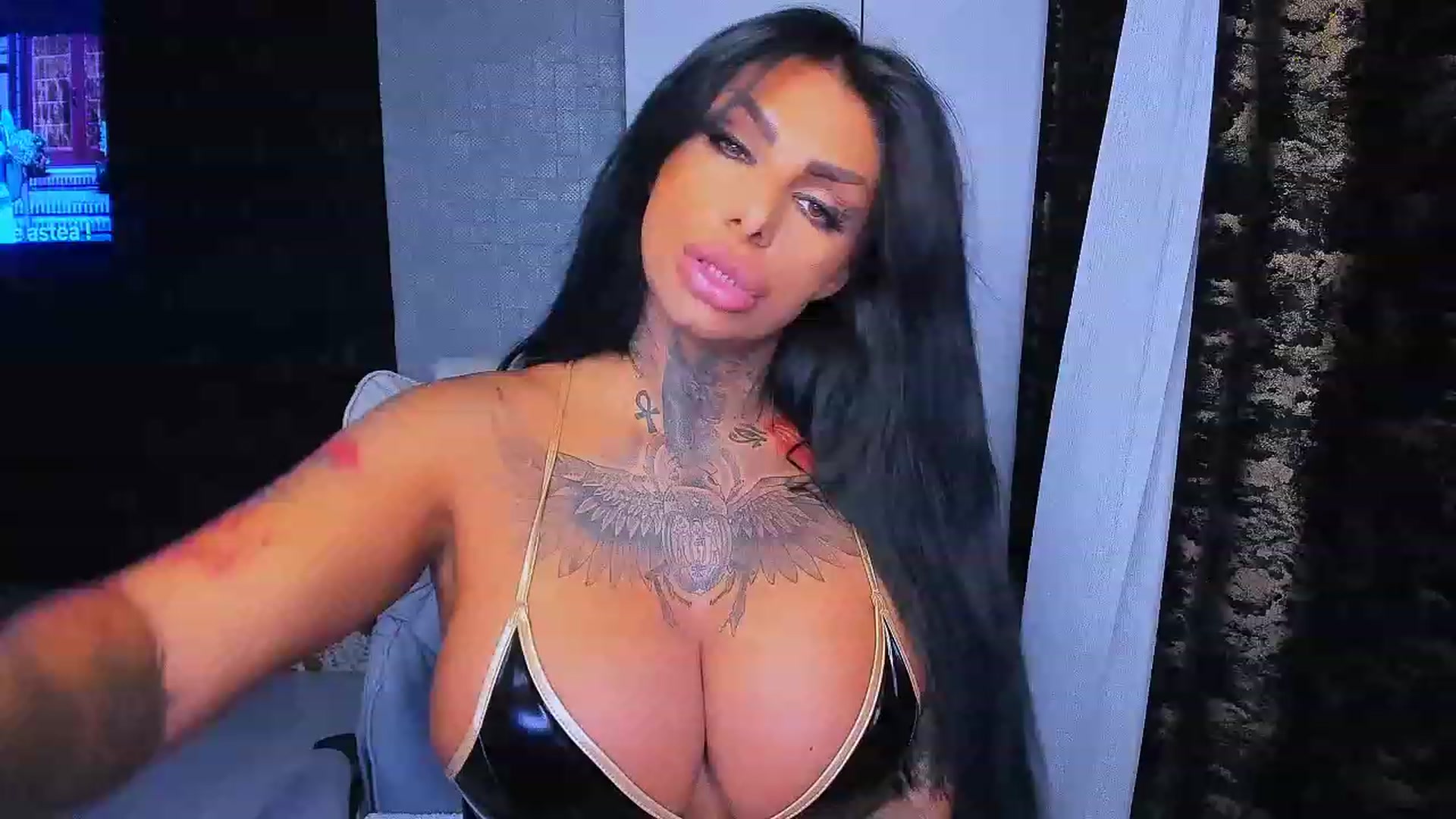 Gallery image thumbnail from BarbWire007's myfreecams stream on, 07/30/2023, 21:12 image 13 of 20
