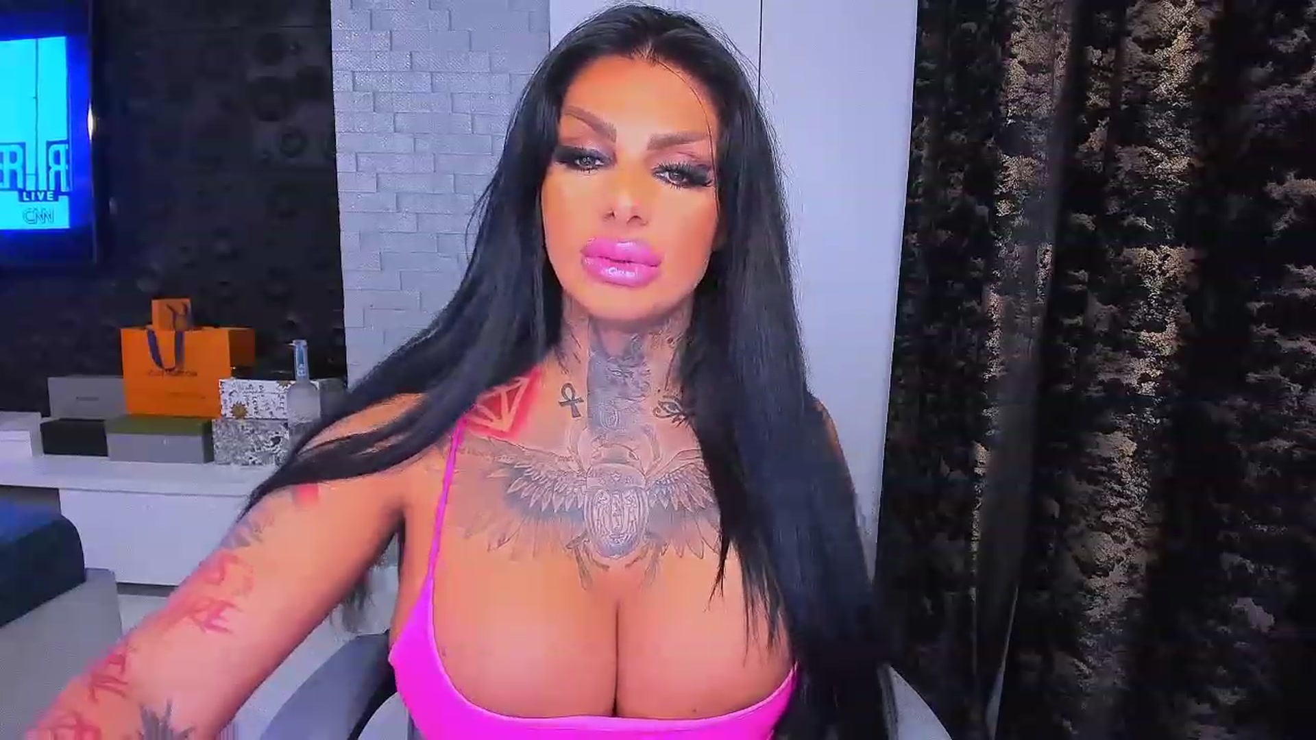 Gallery image thumbnail from BarbWire007's myfreecams stream on, 09/20/2023, 20:22 image 10 of 20