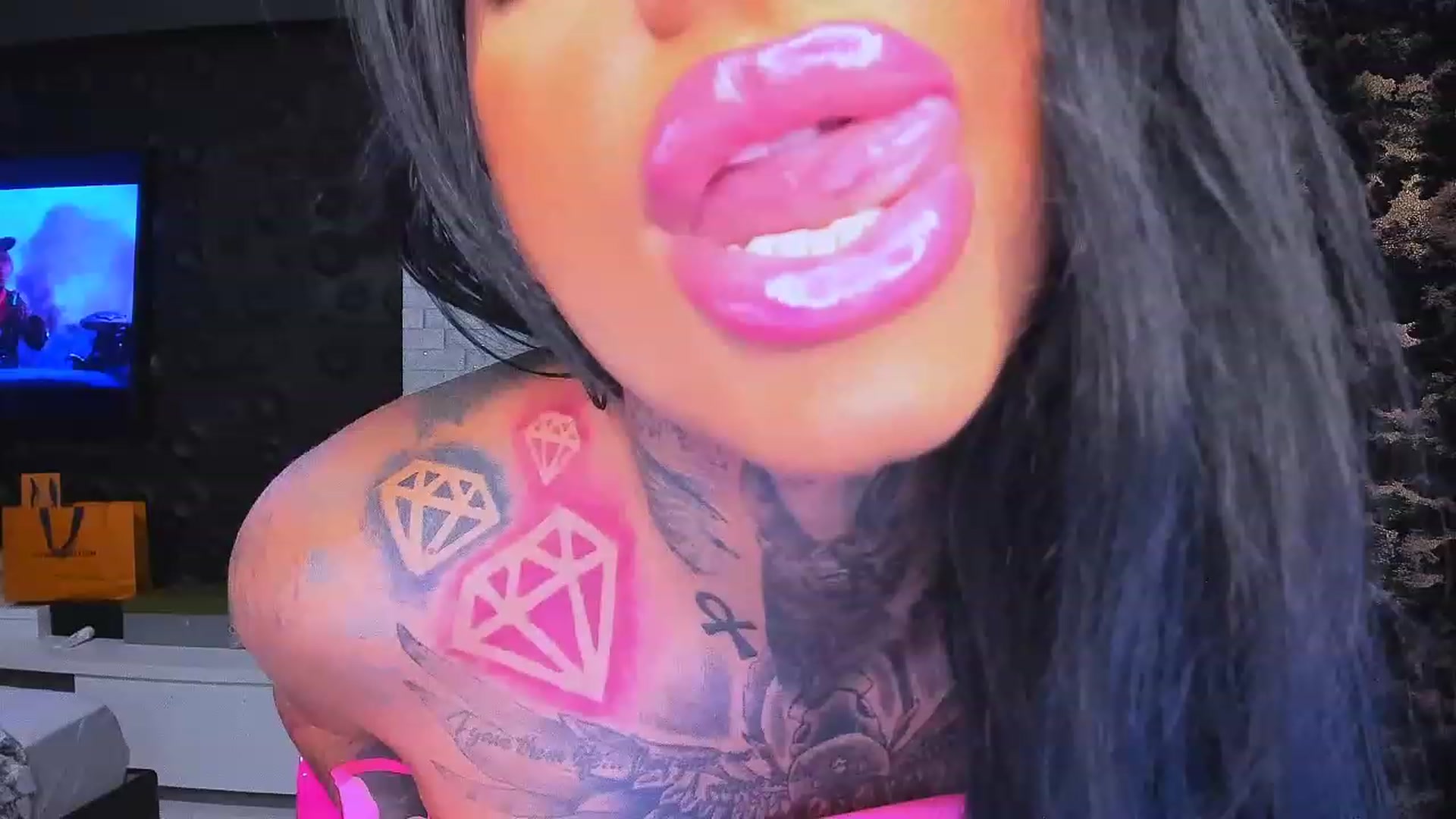 Gallery image thumbnail from BarbWire007's myfreecams stream on, 09/26/2023, 21:24 image 11 of 20