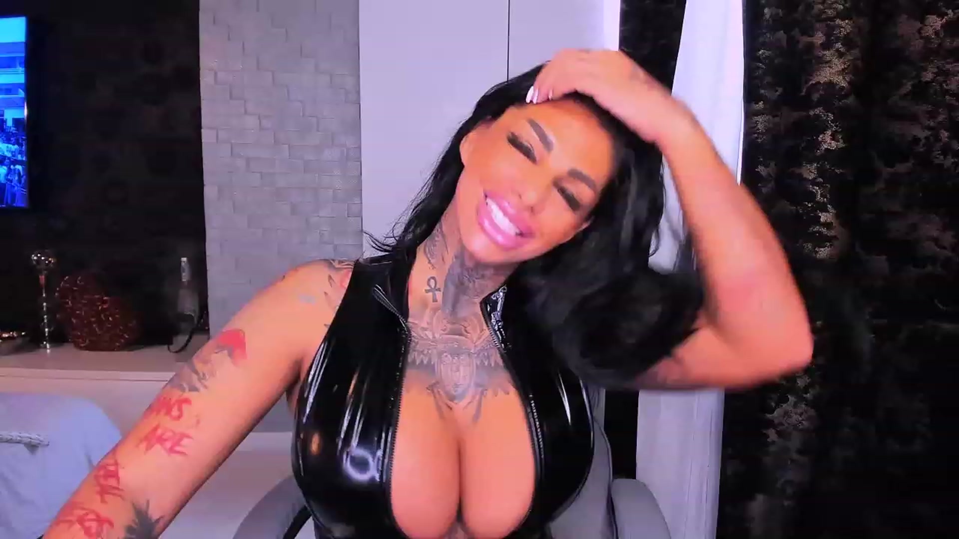 Gallery image thumbnail from BarbWire007's myfreecams stream on, 11/11/2023, 08:10 image 7 of 20