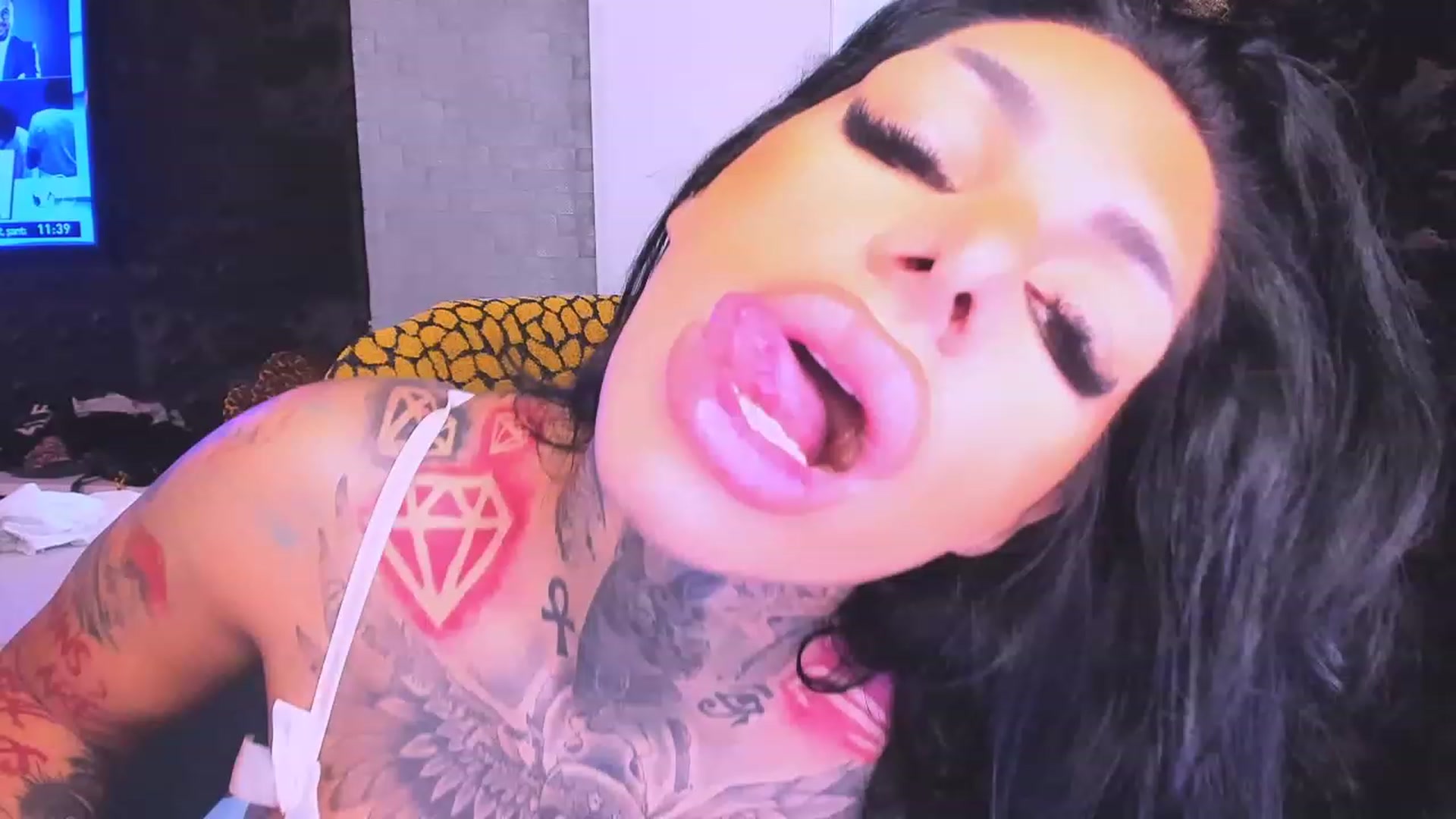 Gallery image thumbnail from BarbWire007's myfreecams stream on, 11/29/2023, 09:50 image 1 of 20