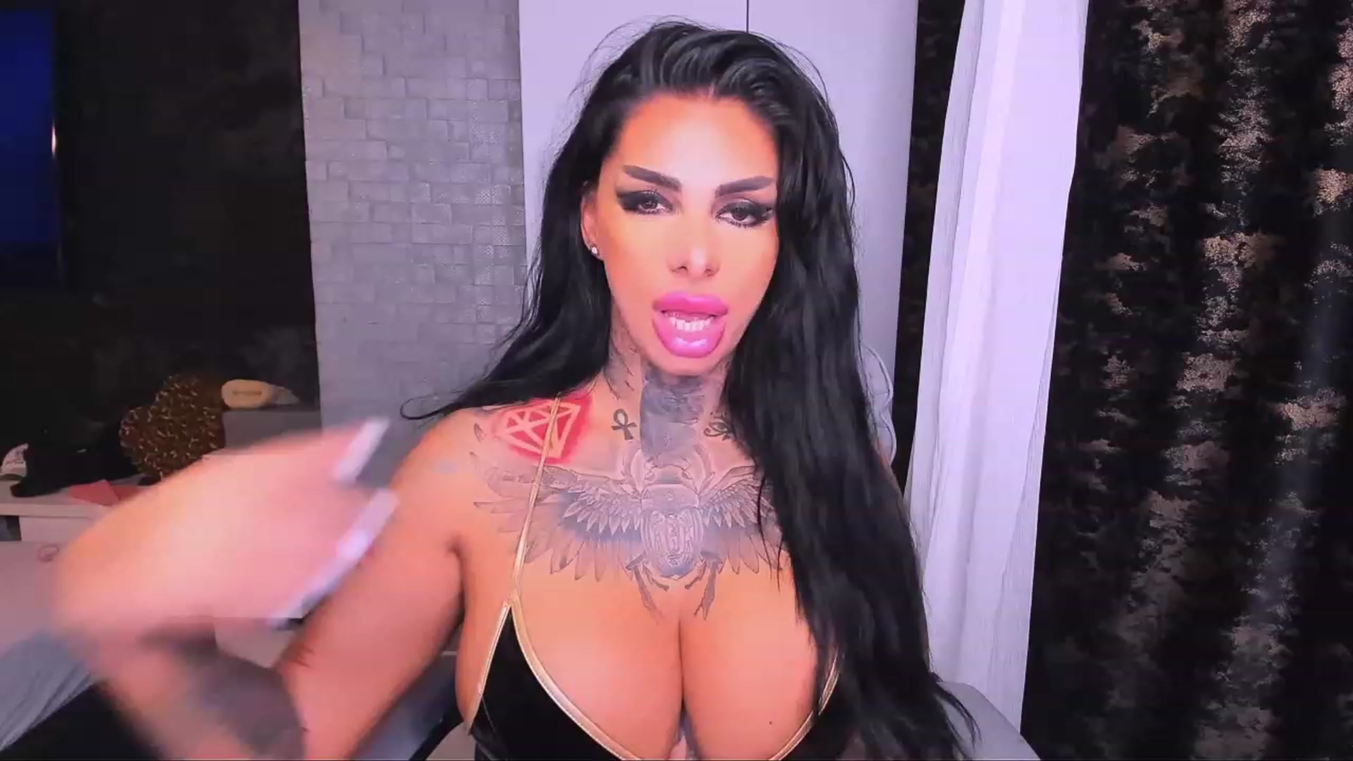 Gallery image thumbnail from BarbWire007's myfreecams stream on, 12/05/2023, 20:46 image 3 of 20