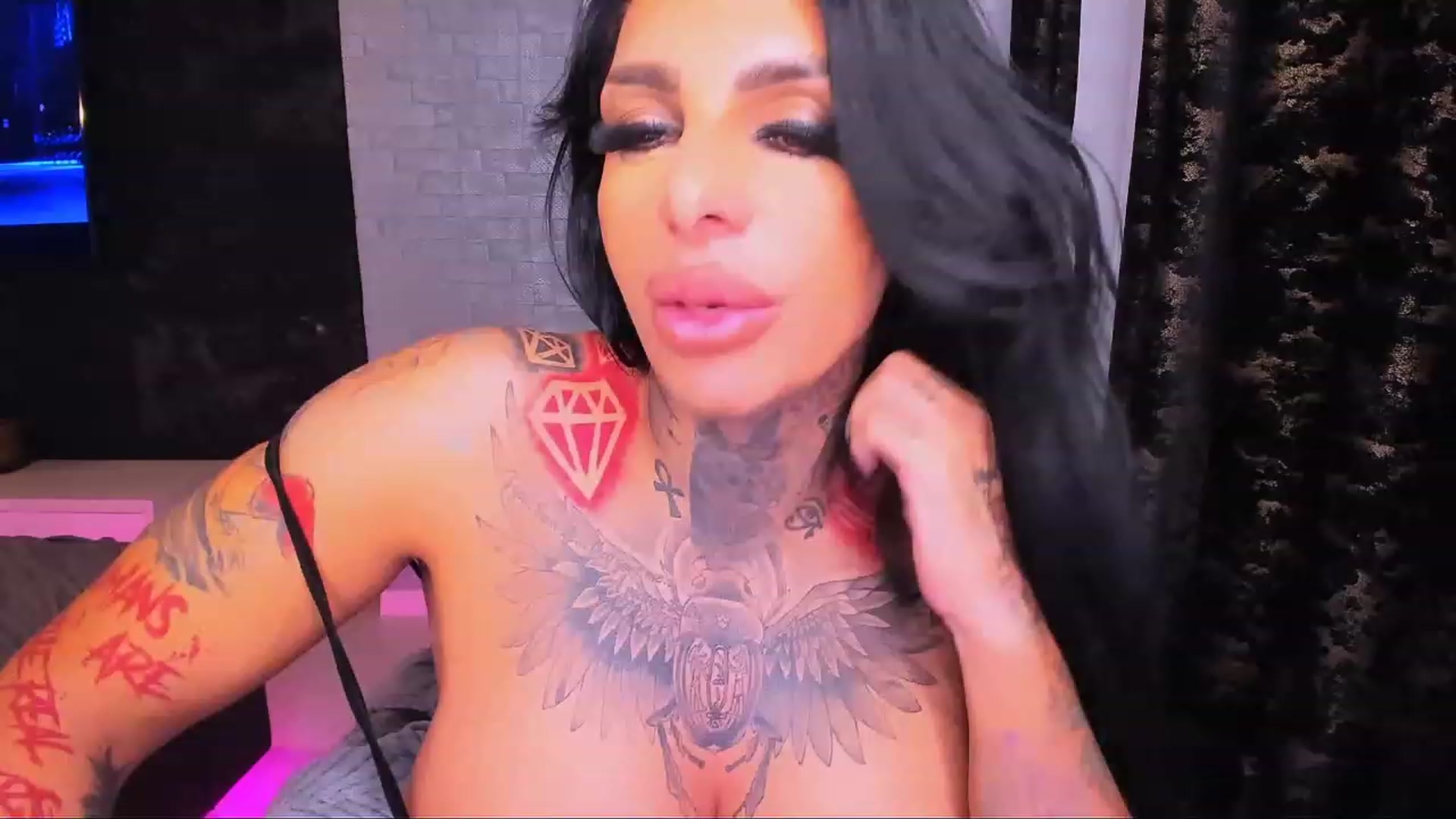 Gallery image thumbnail from BarbWire007's myfreecams stream on, 12/31/2023, 21:30 image 12 of 20