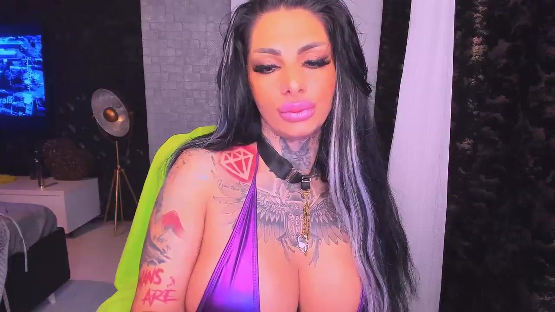 Gallery image thumbnail from BarbWire007's myfreecams stream on, 02/12/2024, 07:16 image 5 of 20