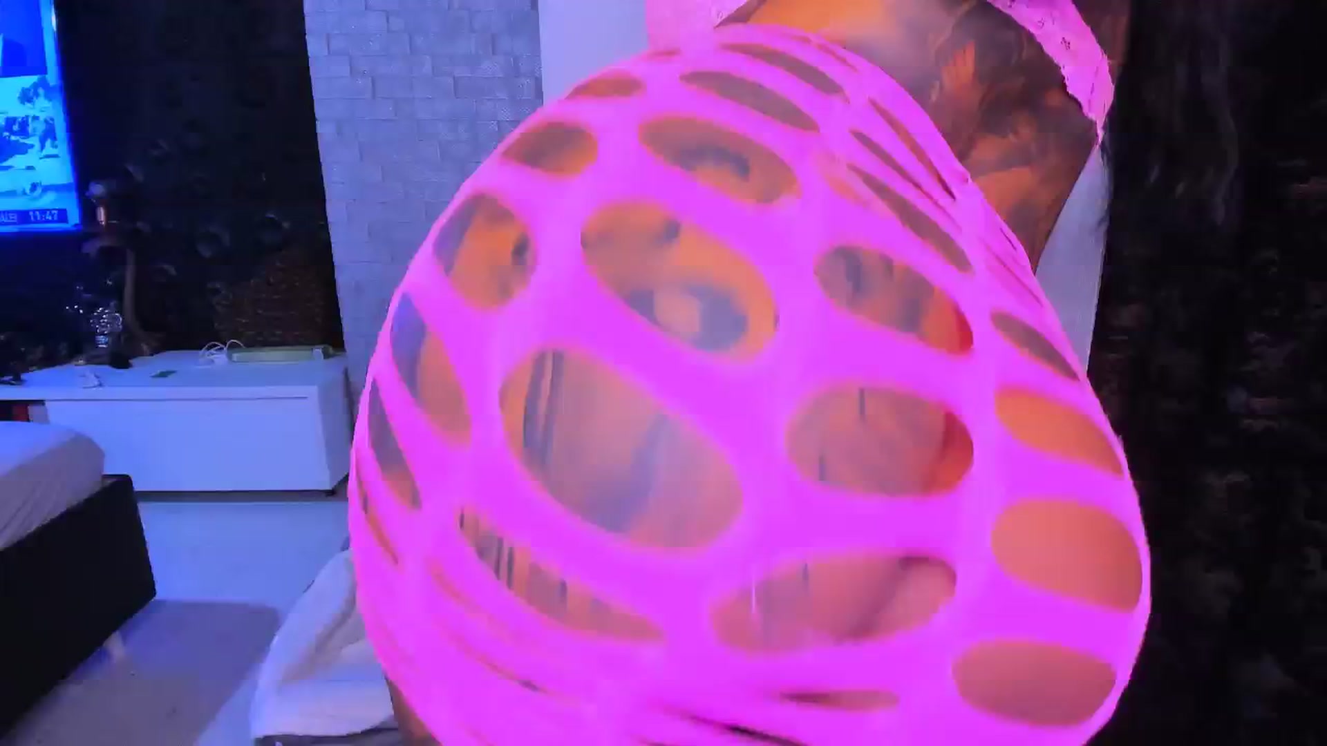 Gallery image thumbnail from BarbWire007's myfreecams stream on, 05/13/2024, 09:04 image 11 of 20