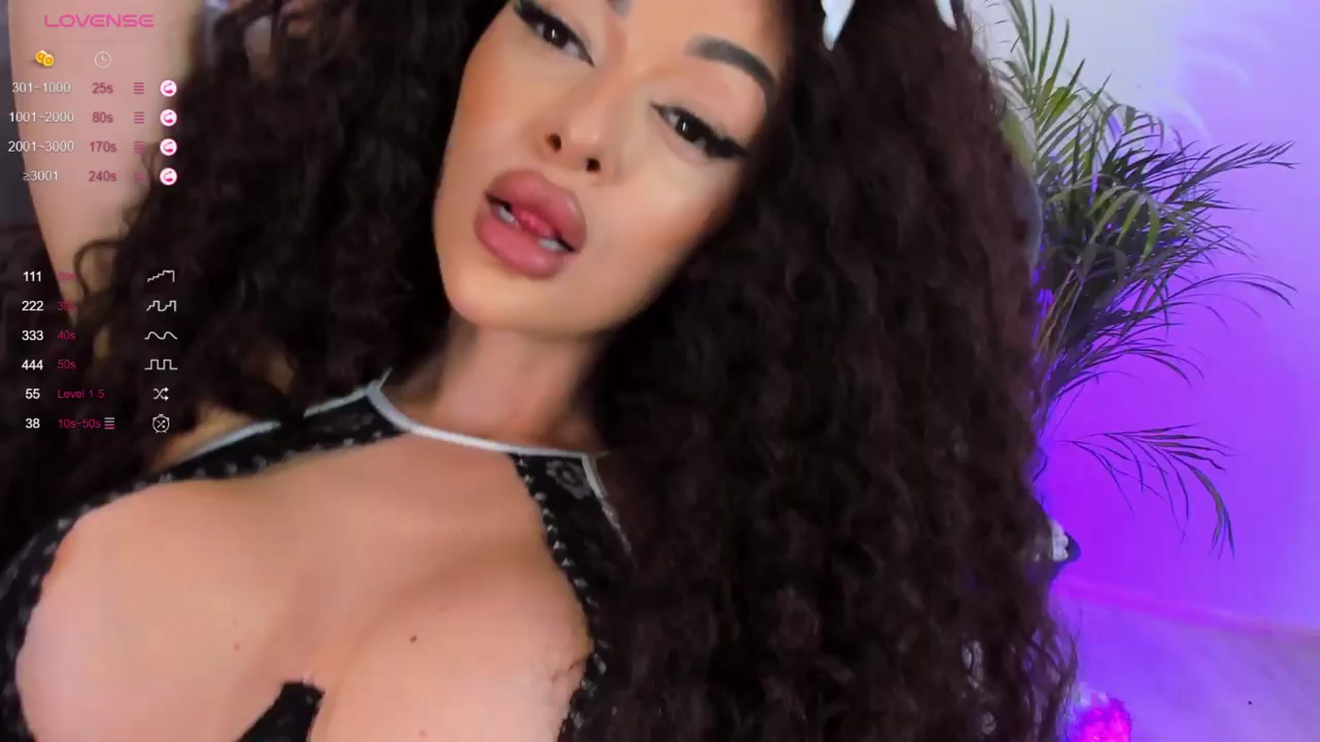 Gallery image thumbnail from BarbaraMonn's myfreecams stream on, 04/05/2024, 11:07 image 11 of 20