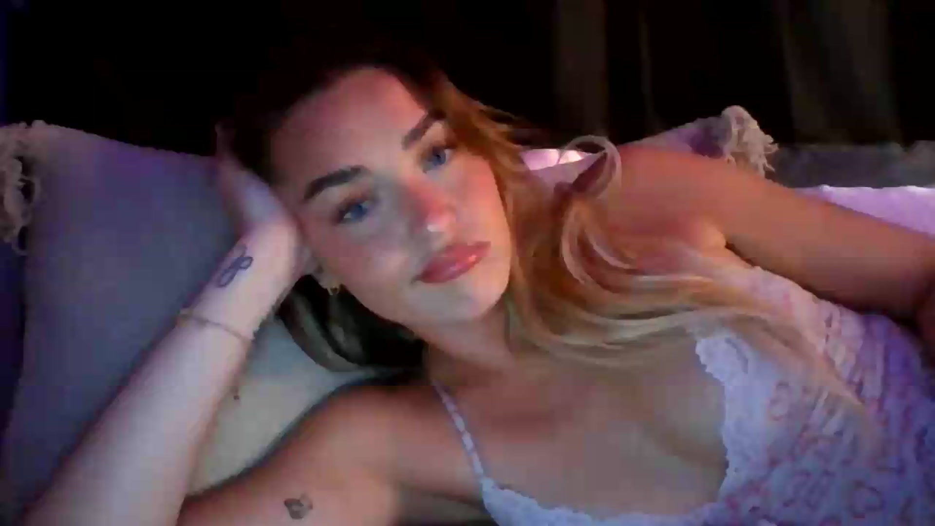 Gallery image thumbnail from Barbavaa1's myfreecams stream on, 08/13/2026, 04:13 image 1 of 20