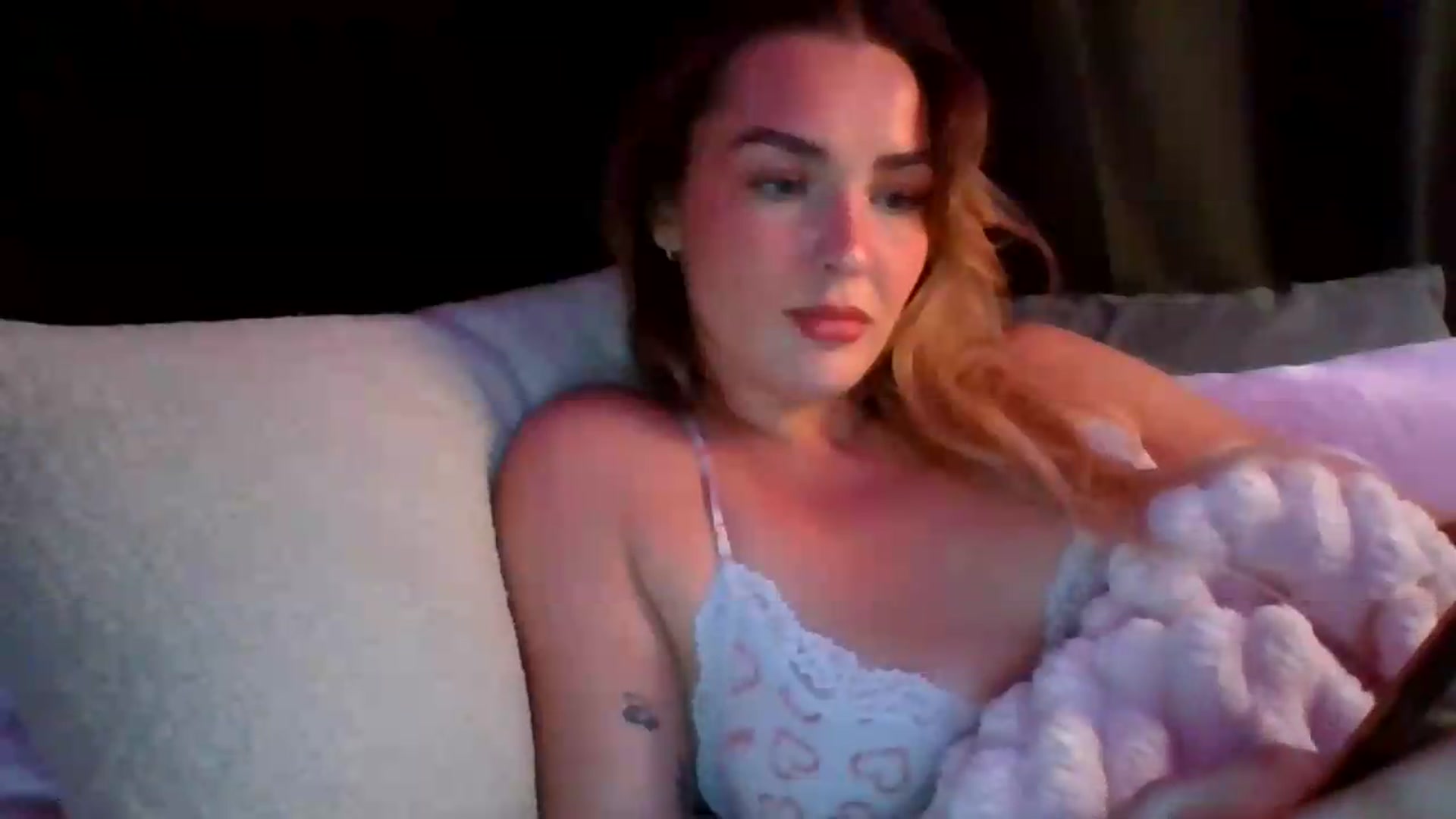 Gallery image thumbnail from Barbavaa1's myfreecams stream on, 08/13/2026, 04:13 image 12 of 20