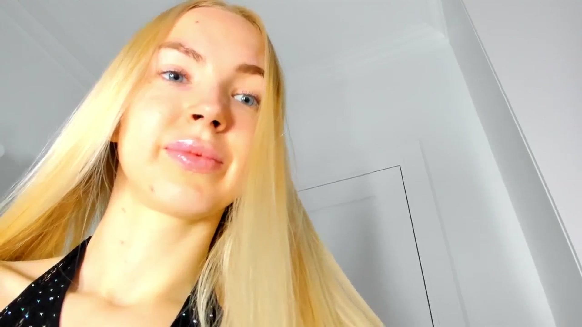 Gallery image thumbnail from Barbie2026's myfreecams stream on, 03/23/2026, 06:14 image 4 of 20