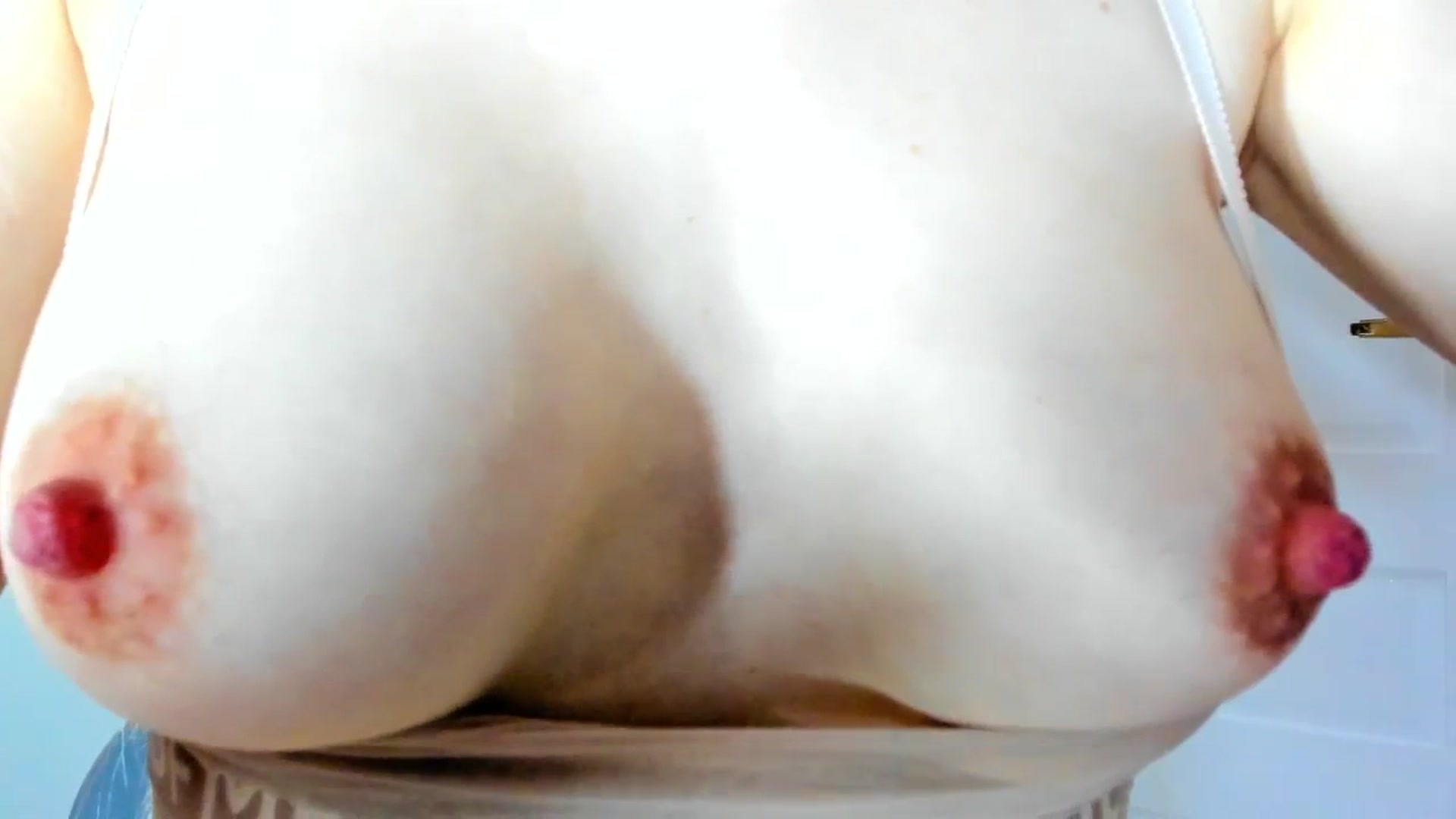 Gallery image thumbnail from Barbie2026's myfreecams stream on, 04/04/2026, 05:20 image 11 of 20