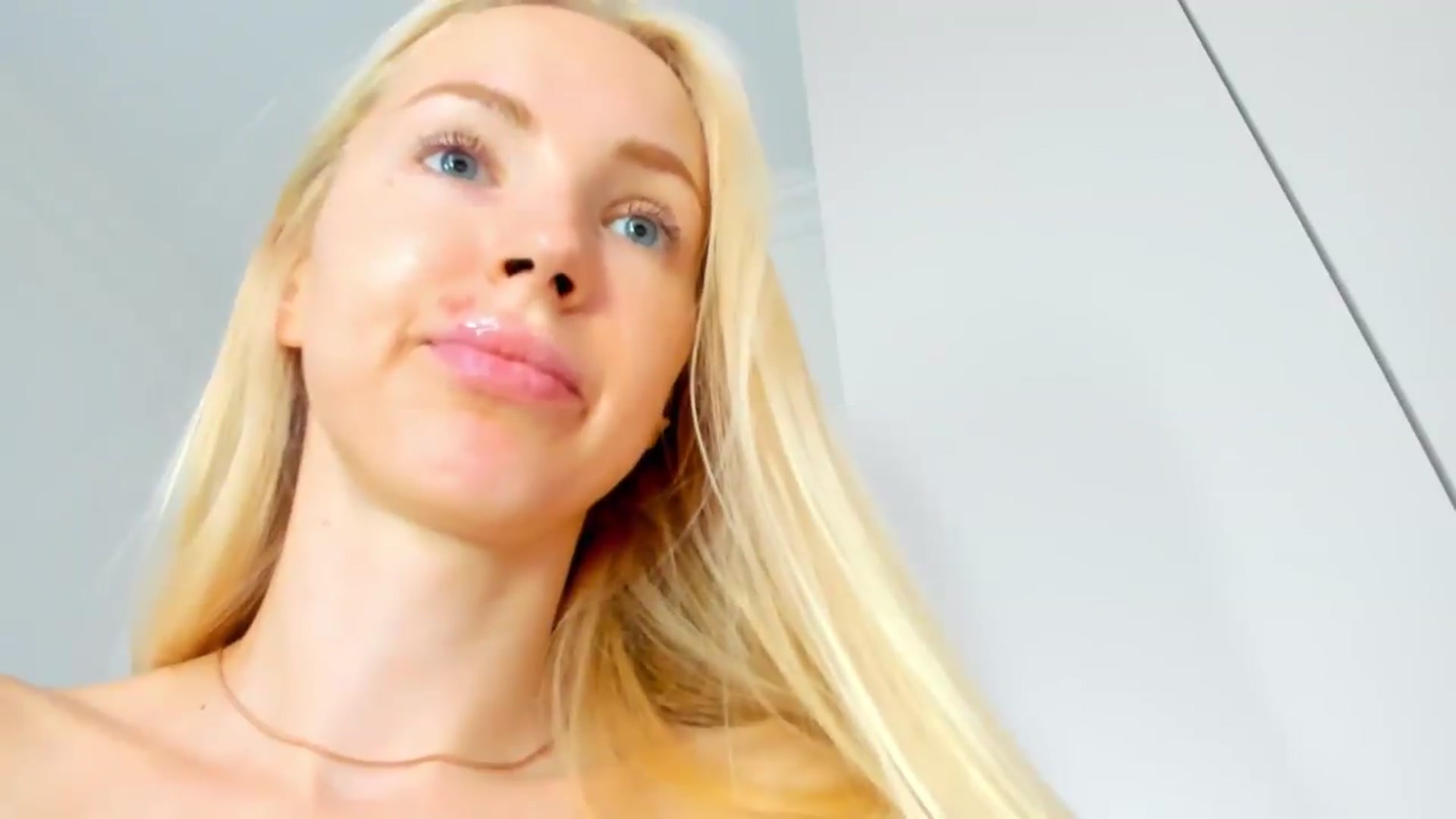 Gallery image thumbnail from Barbie2026's myfreecams stream on, 08/14/2026, 07:50 image 19 of 20