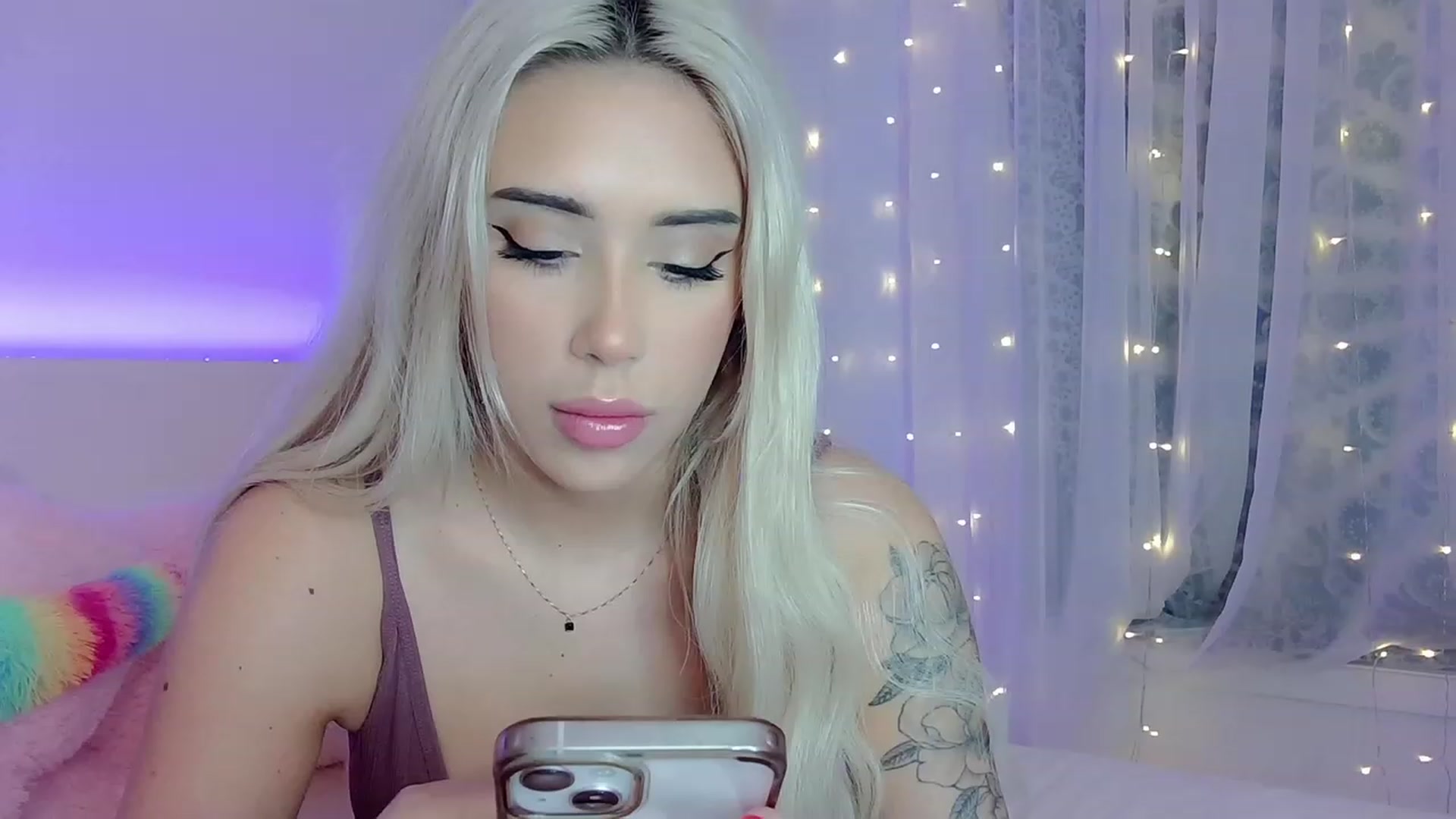 Gallery image thumbnail from BarbieAmy's myfreecams stream on, 01/10/2023, 03:50 image 5 of 20