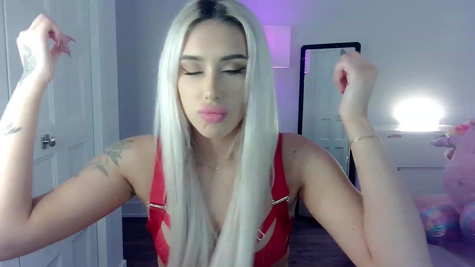 Gallery image thumbnail from BarbieAmy's myfreecams stream on, 02/04/2023, 21:28 image 14 of 20