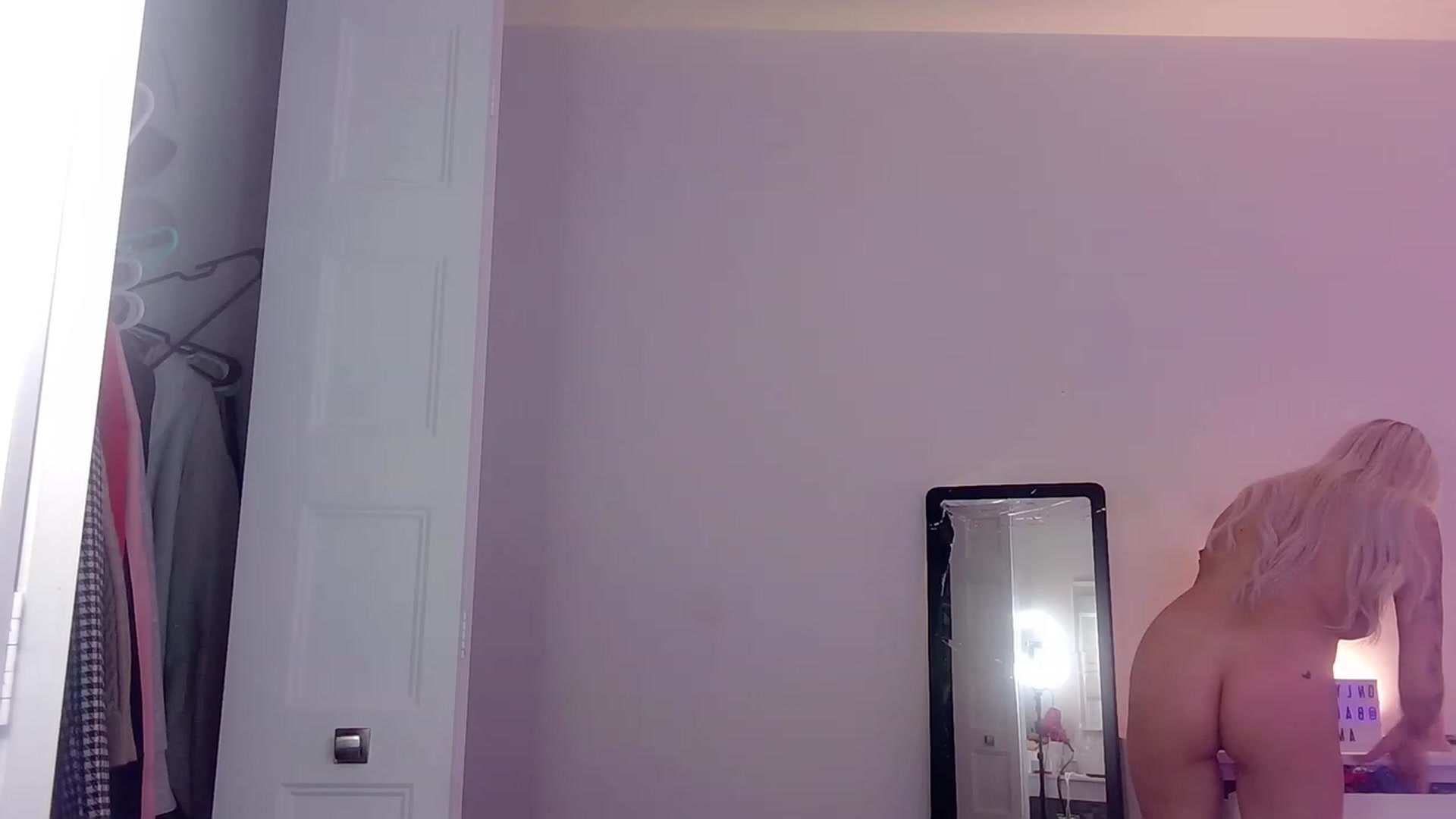 Gallery image thumbnail from BarbieAmy's myfreecams stream on, 02/09/2023, 22:40 image 16 of 20