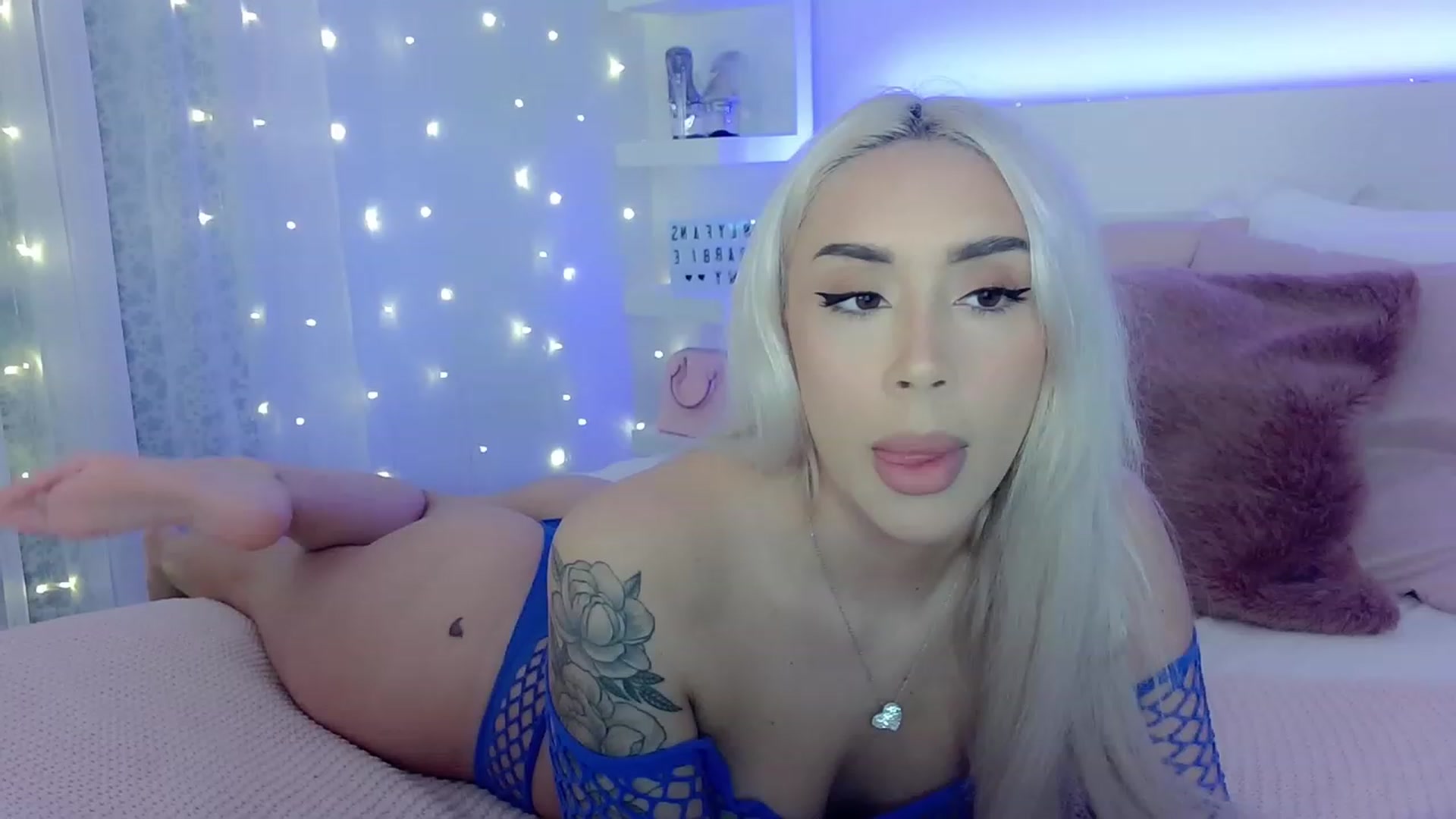 Gallery image thumbnail from BarbieAmy's myfreecams stream on, 02/21/2023, 24:01 image 19 of 20
