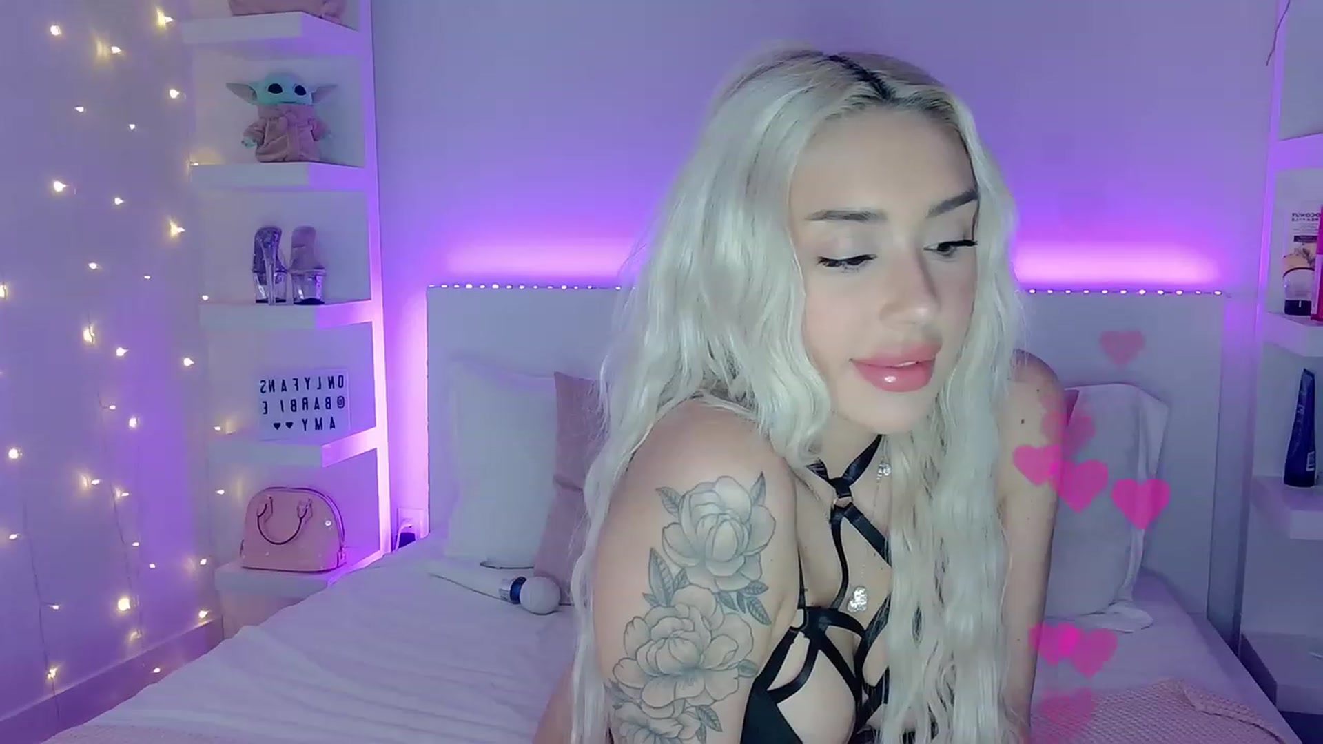 Gallery image thumbnail from BarbieAmy's myfreecams stream on, 02/25/2023, 22:33 image 15 of 20