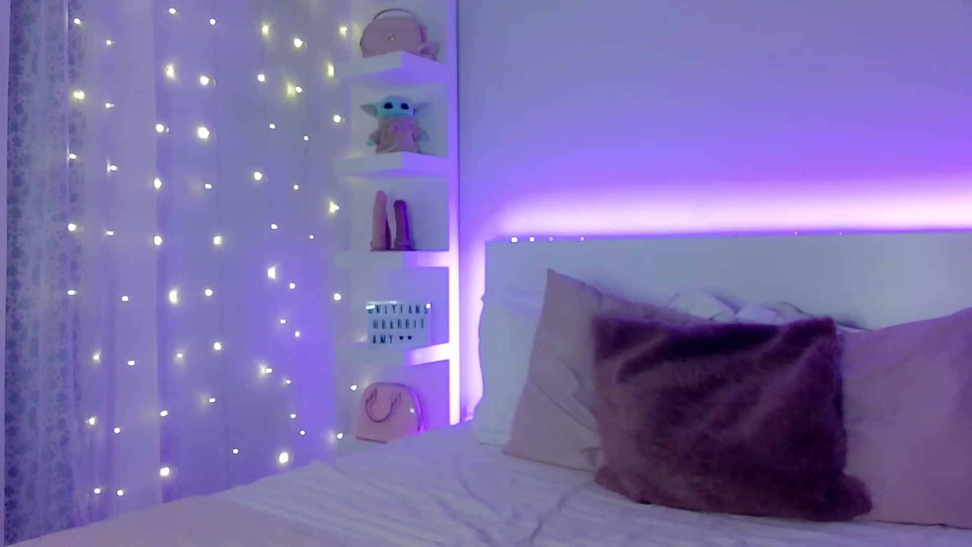 Gallery image thumbnail from BarbieAmy's myfreecams stream on, 03/01/2023, 02:28 image 11 of 20