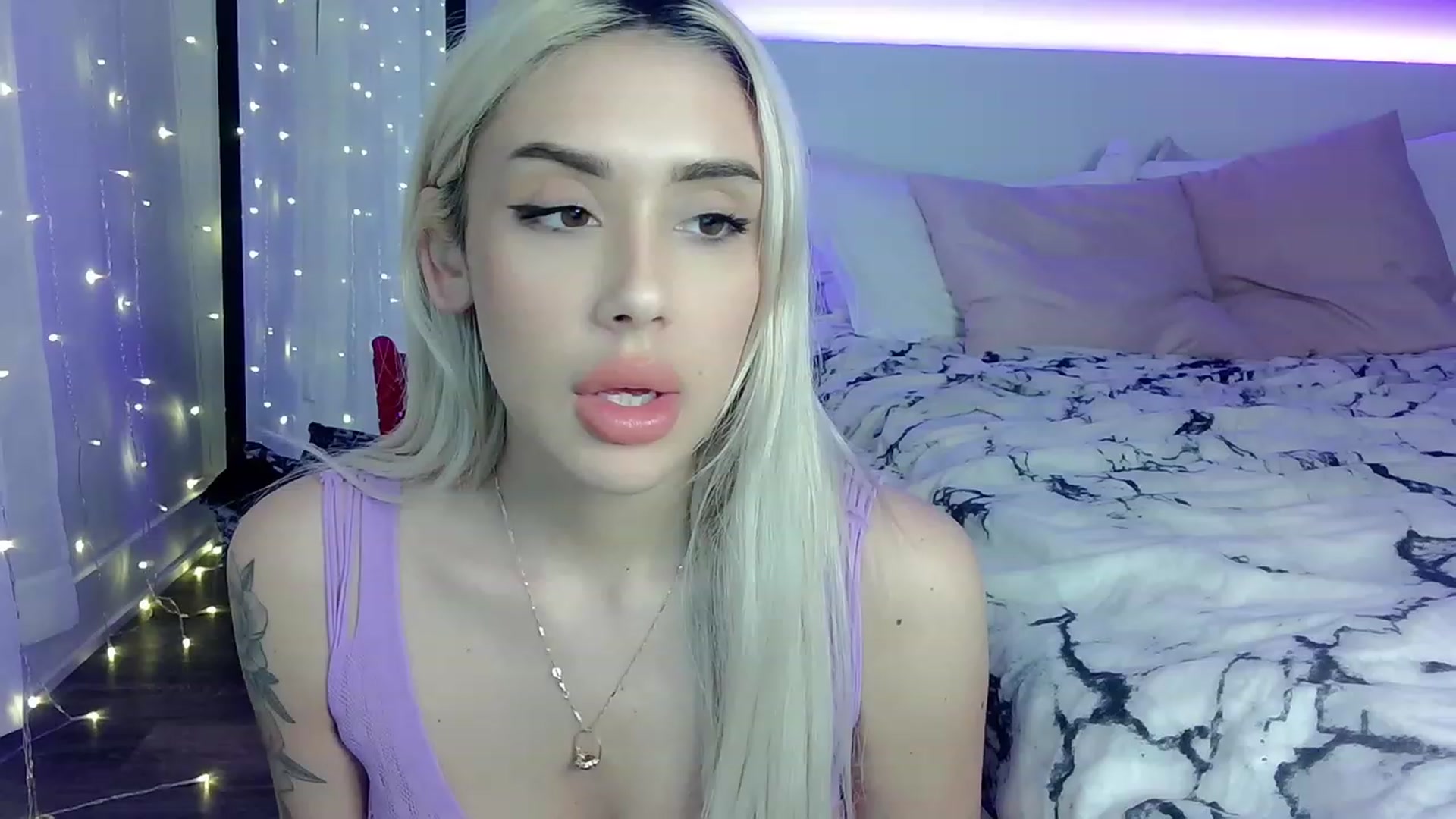 Gallery image thumbnail from BarbieAmy's myfreecams stream on, 03/29/2023, 24:23 image 20 of 20