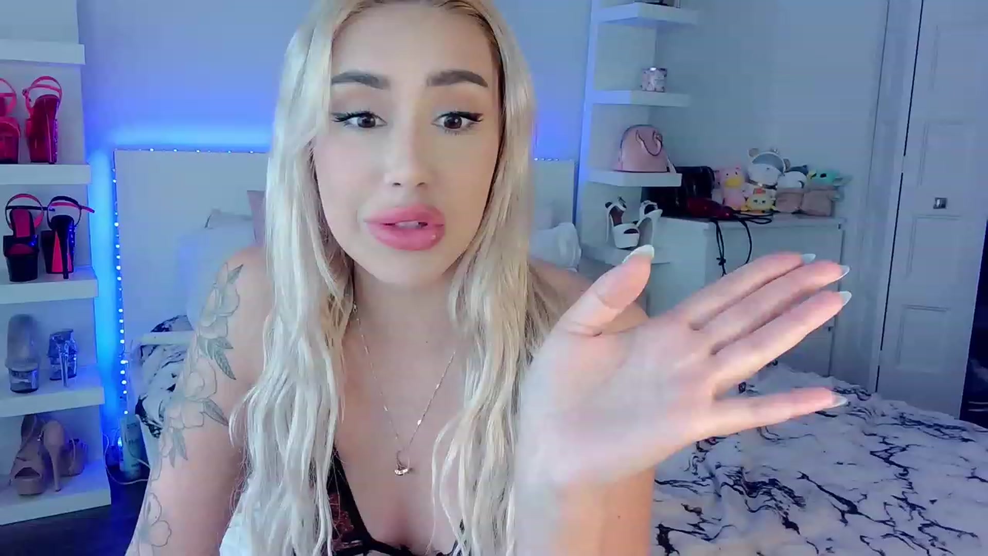 Gallery image thumbnail from BarbieAmy's myfreecams stream on, 05/16/2023, 21:01 image 6 of 20