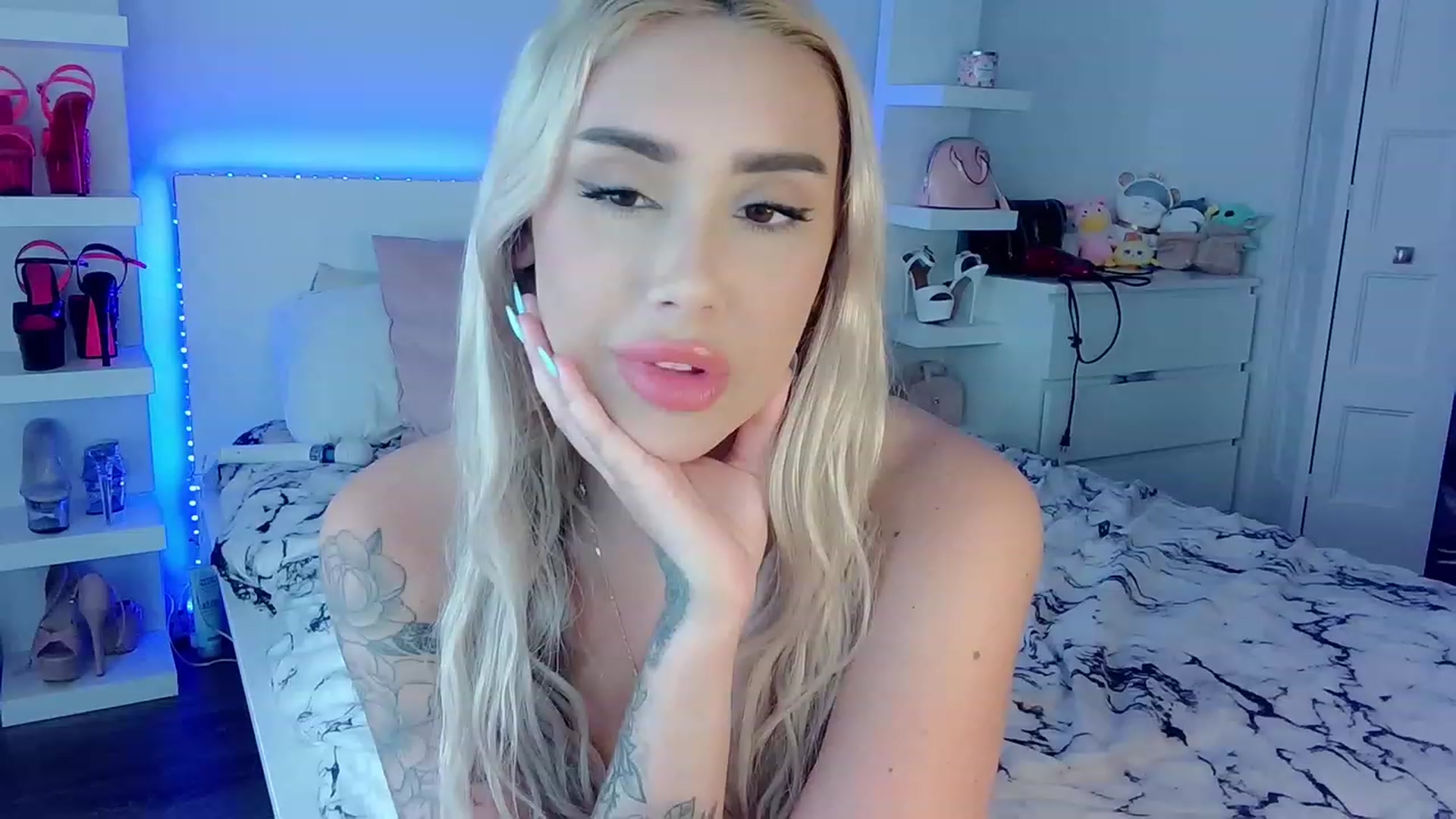 Gallery image thumbnail from BarbieAmy's myfreecams stream on, 05/16/2023, 21:01 image 2 of 20