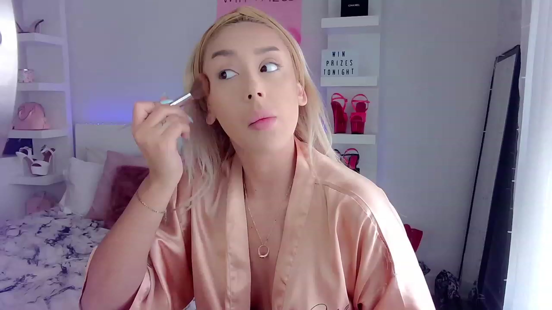 Gallery image thumbnail from BarbieAmy's myfreecams stream on, 05/18/2023, 20:29 image 2 of 20
