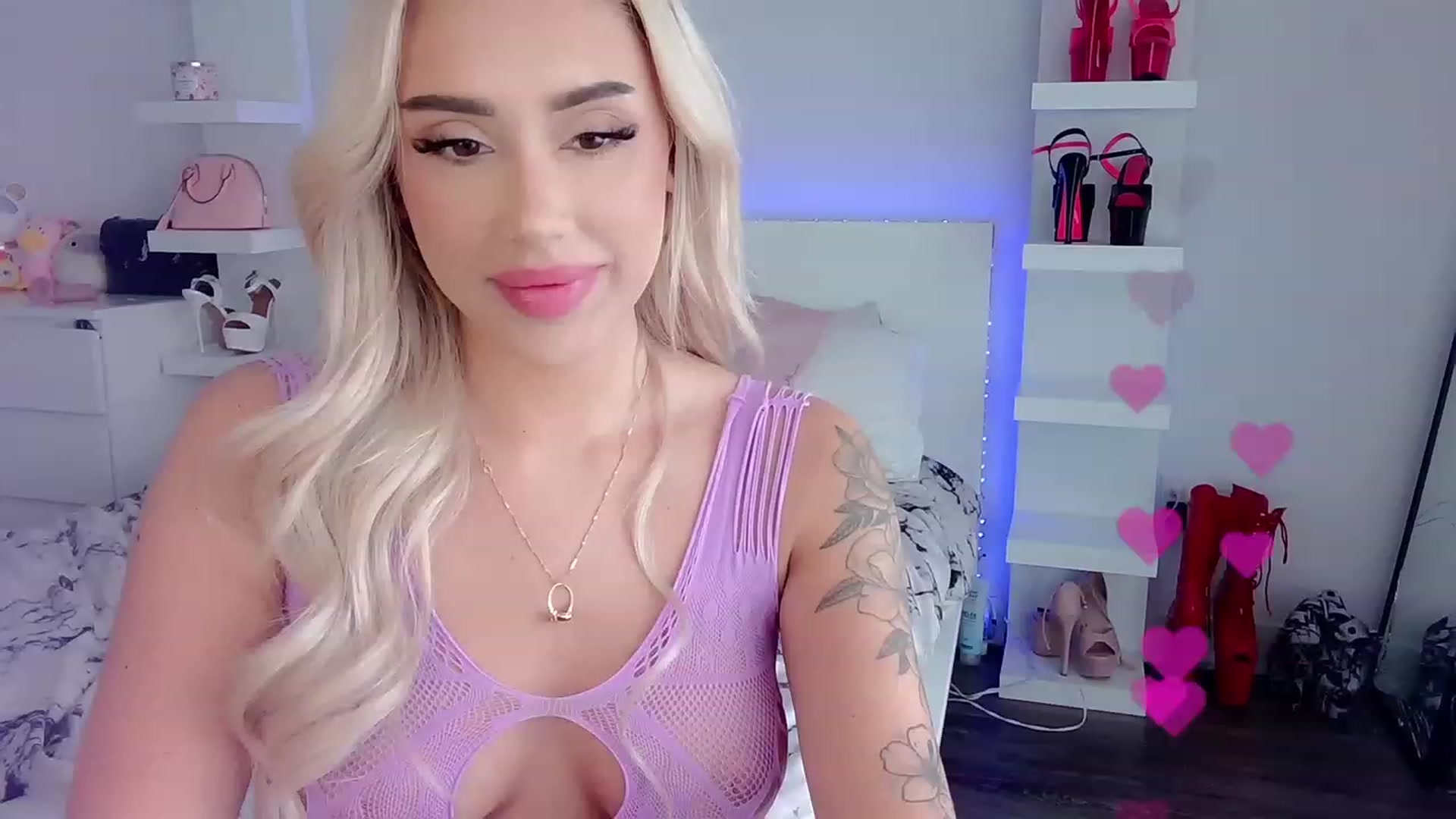 Gallery image thumbnail from BarbieAmy's myfreecams stream on, 05/21/2023, 19:12 image 15 of 20