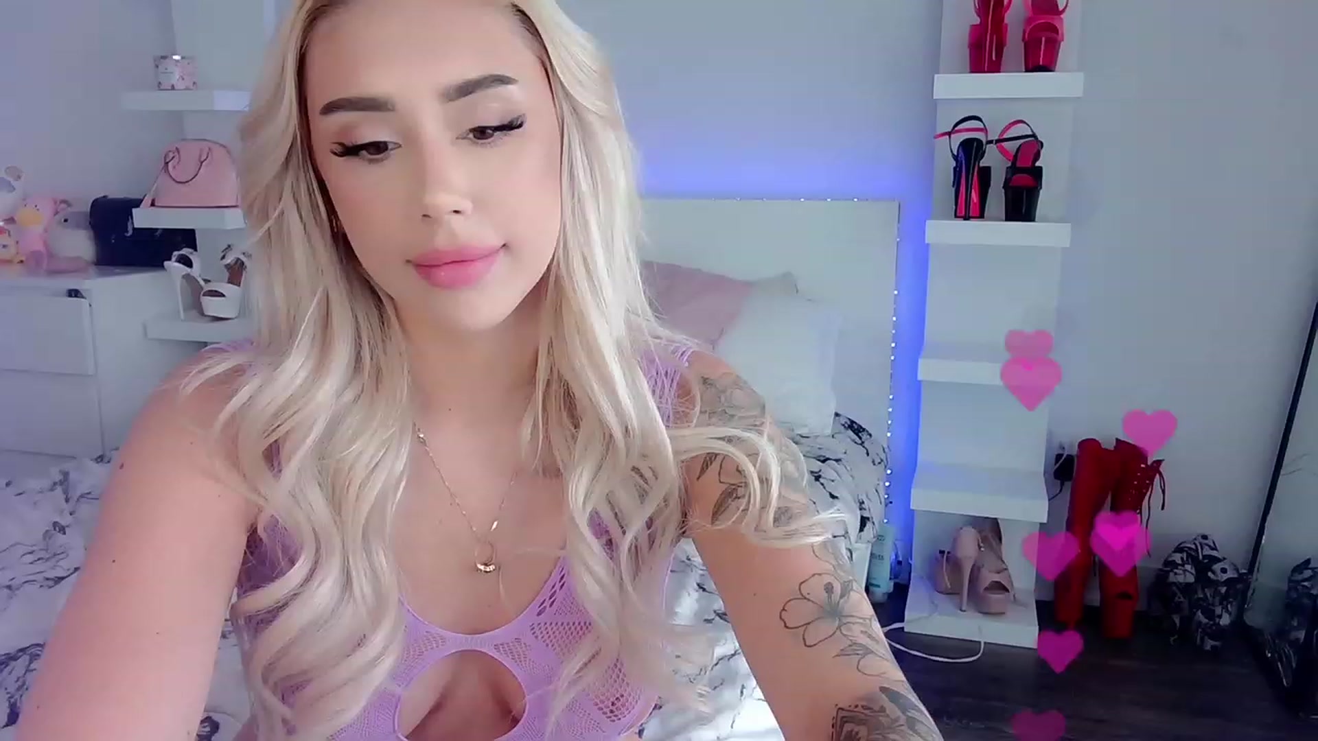 Gallery image thumbnail from BarbieAmy's myfreecams stream on, 05/21/2023, 19:12 image 16 of 20