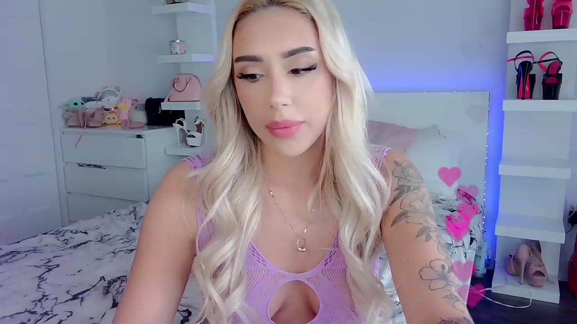 Gallery image thumbnail from BarbieAmy's myfreecams stream on, 05/21/2023, 19:12 image 18 of 20