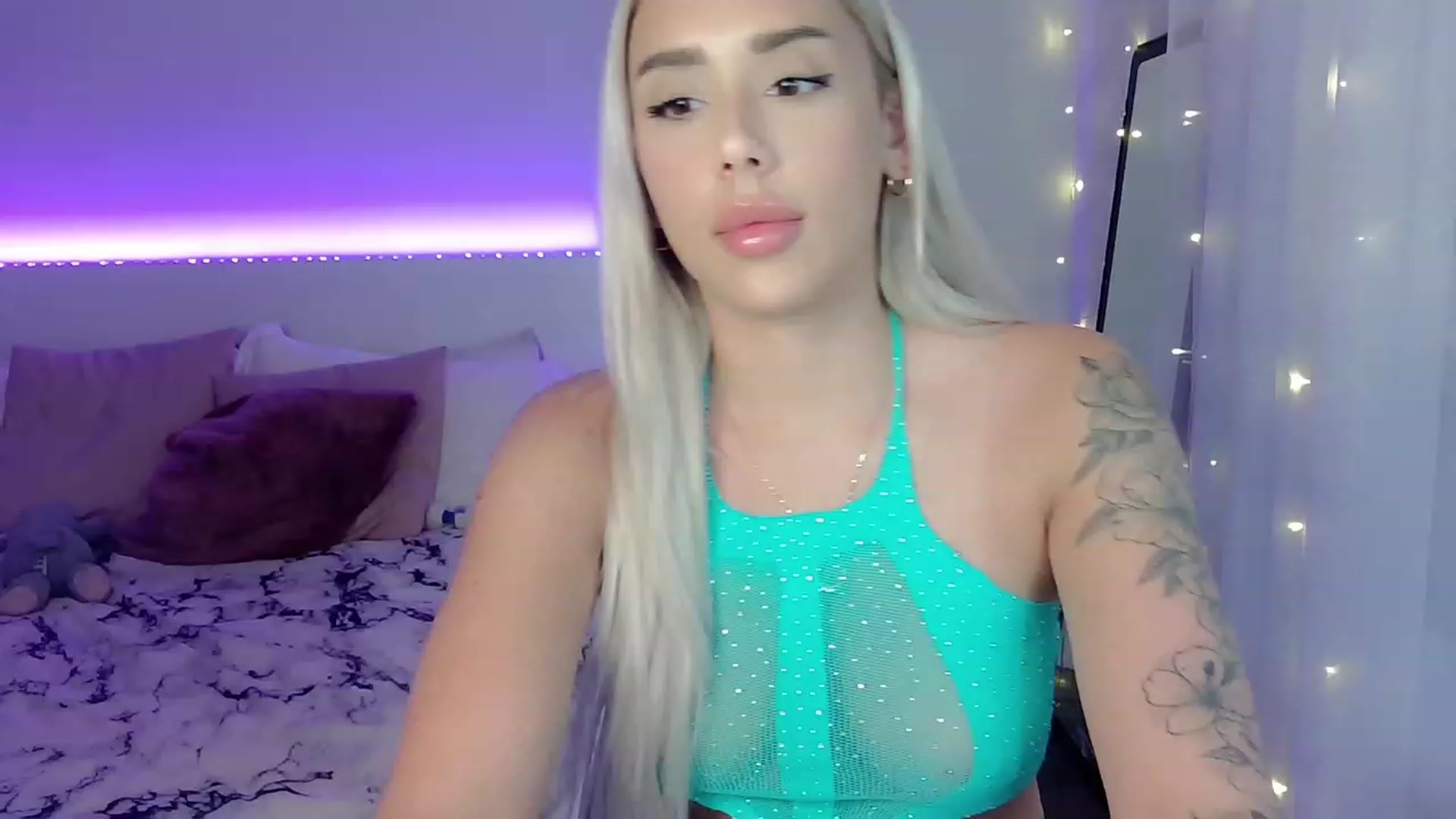 Gallery image thumbnail from BarbieAmy's myfreecams stream on, 05/31/2023, 01:08 image 8 of 20