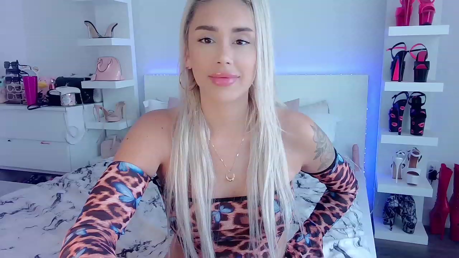 Gallery image thumbnail from BarbieAmy's myfreecams stream on, 05/31/2023, 16:19 image 16 of 20