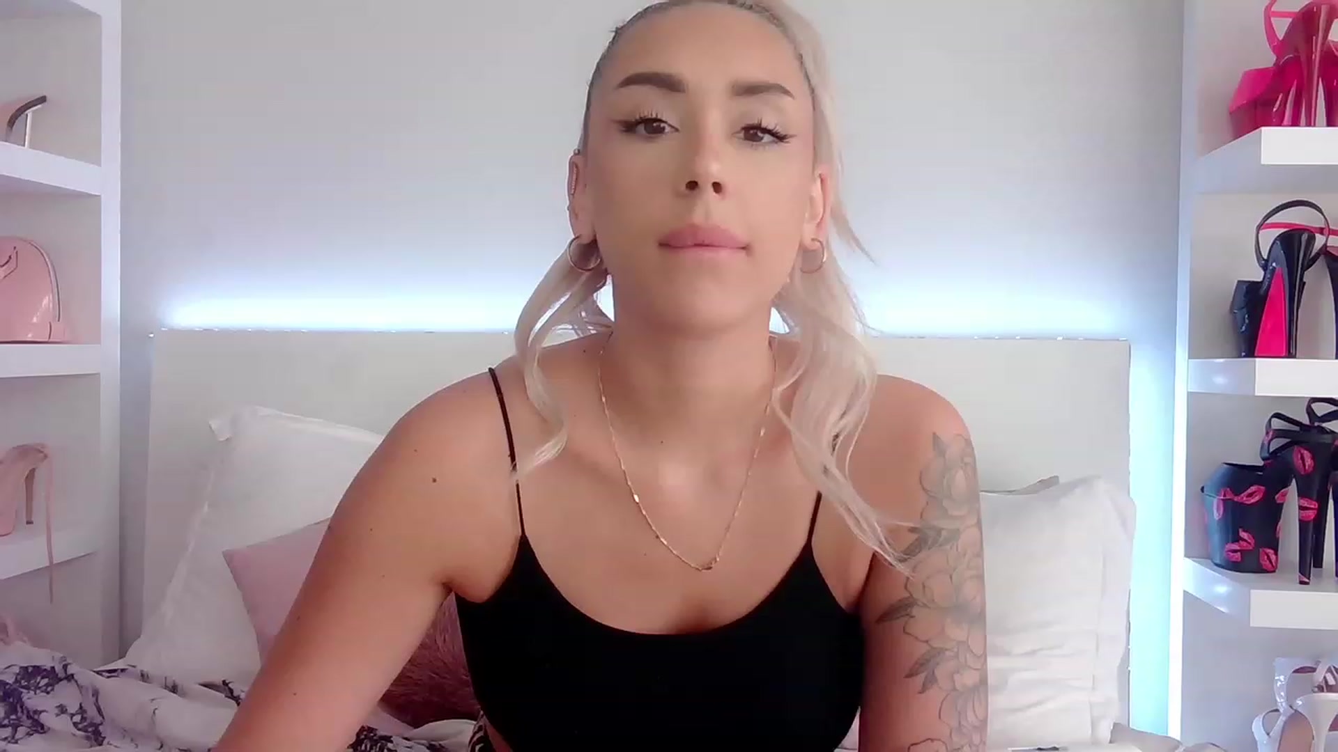 Gallery image thumbnail from BarbieAmy's myfreecams stream on, 06/12/2023, 22:23 image 11 of 20
