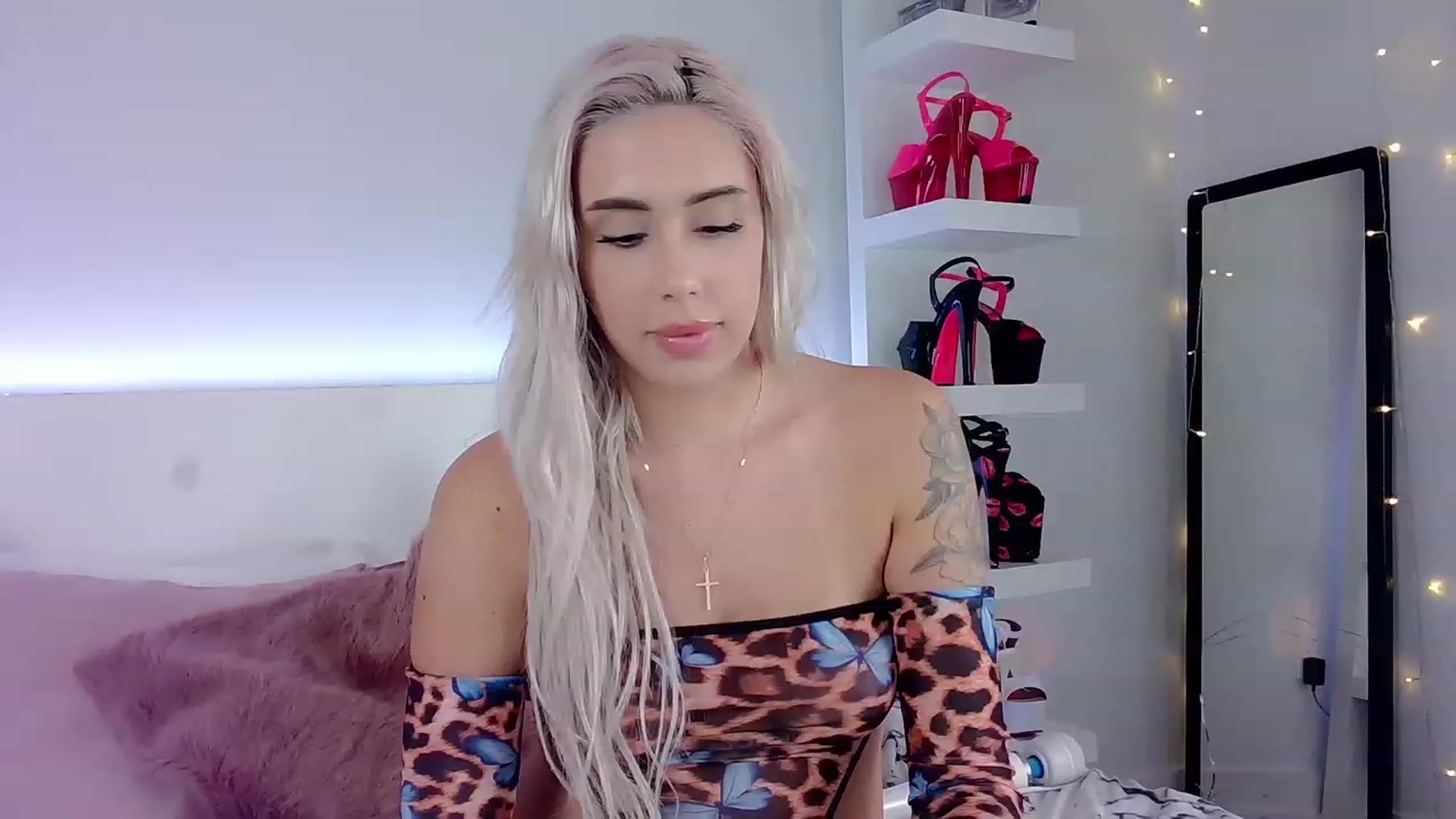Gallery image thumbnail from BarbieAmy's myfreecams stream on, 07/06/2023, 24:32 image 8 of 20