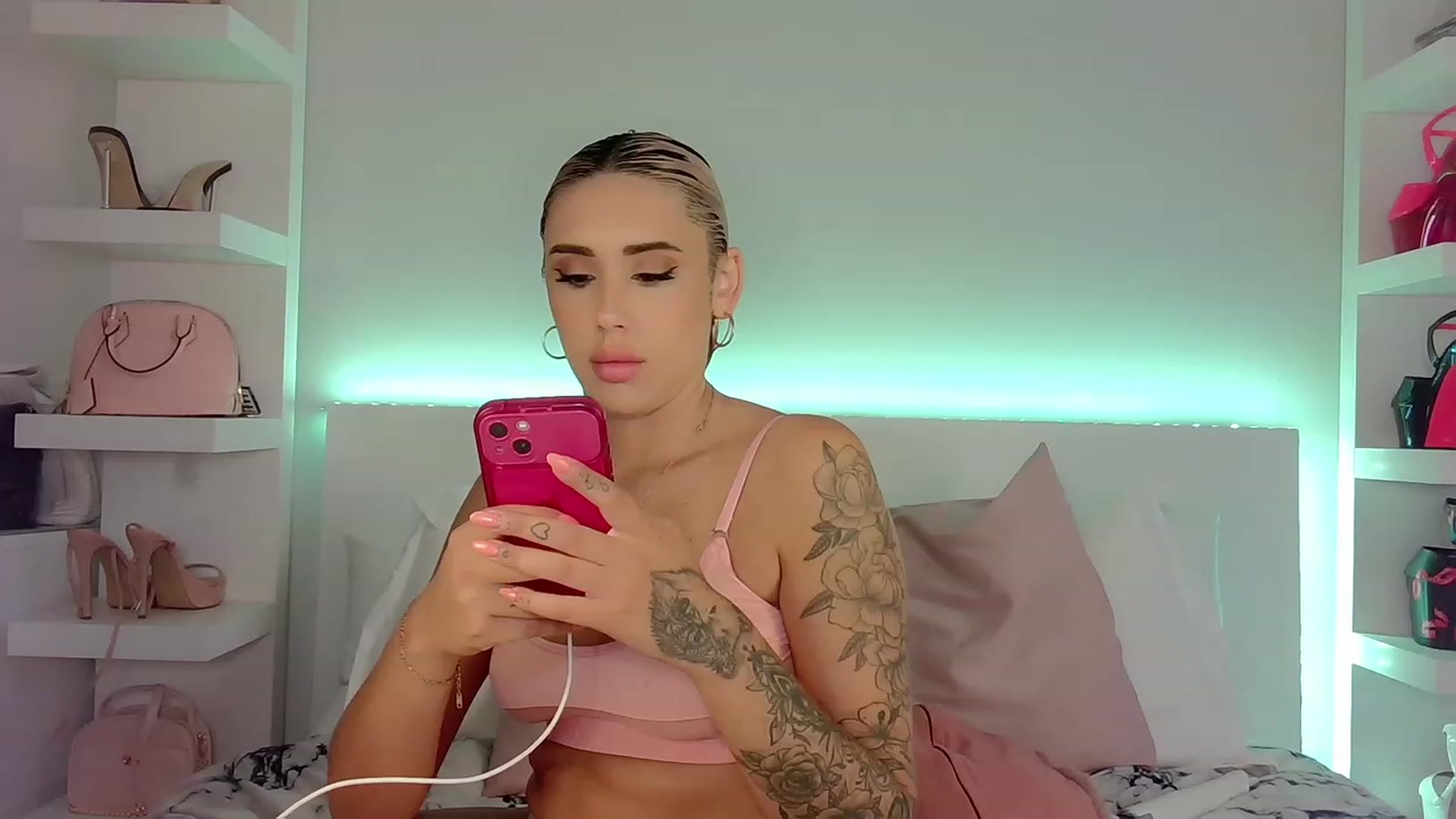 Gallery image thumbnail from BarbieAmy's myfreecams stream on, 07/11/2023, 24:51 image 4 of 20