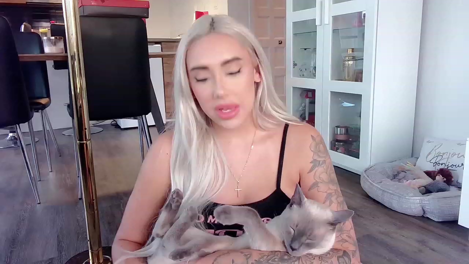 Gallery image thumbnail from BarbieAmy's myfreecams stream on, 07/28/2023, 24:40 image 4 of 20