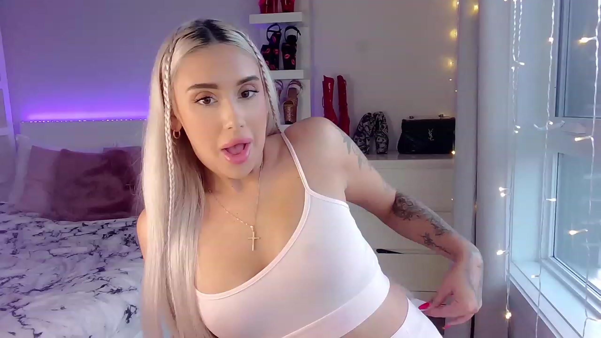 Gallery image thumbnail from BarbieAmy's myfreecams stream on, 08/24/2023, 24:16 image 15 of 20